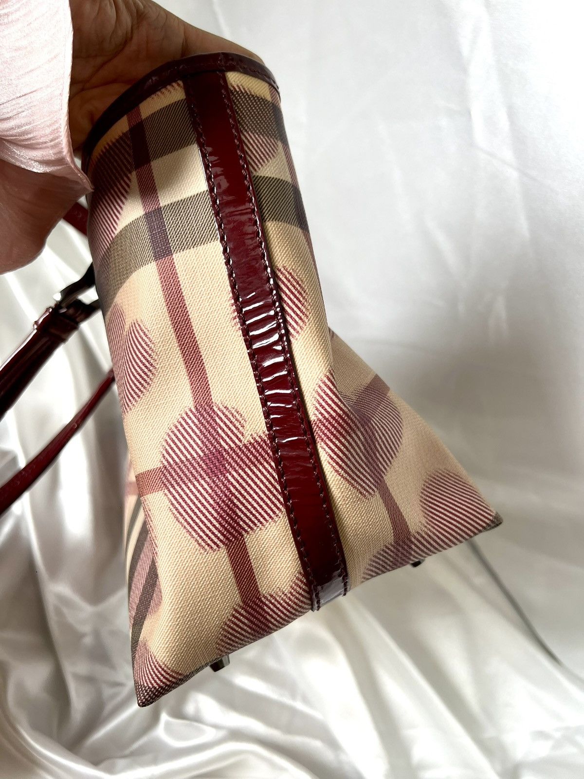 Burberry Burberry Heart Check Tote – Burgundy Red Size ONE SIZE - 3 Thumbnail