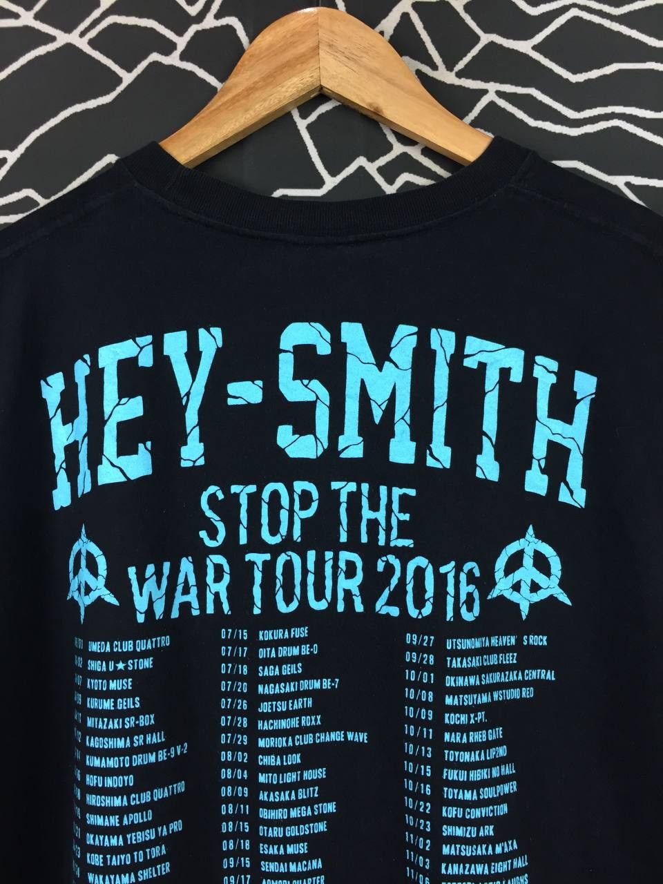 Band Tees HEY-SMITH Japanese Melodic Punk Band Stop The War Tour Tee Size US L / EU 52-54 / 3 - 5 Thumbnail