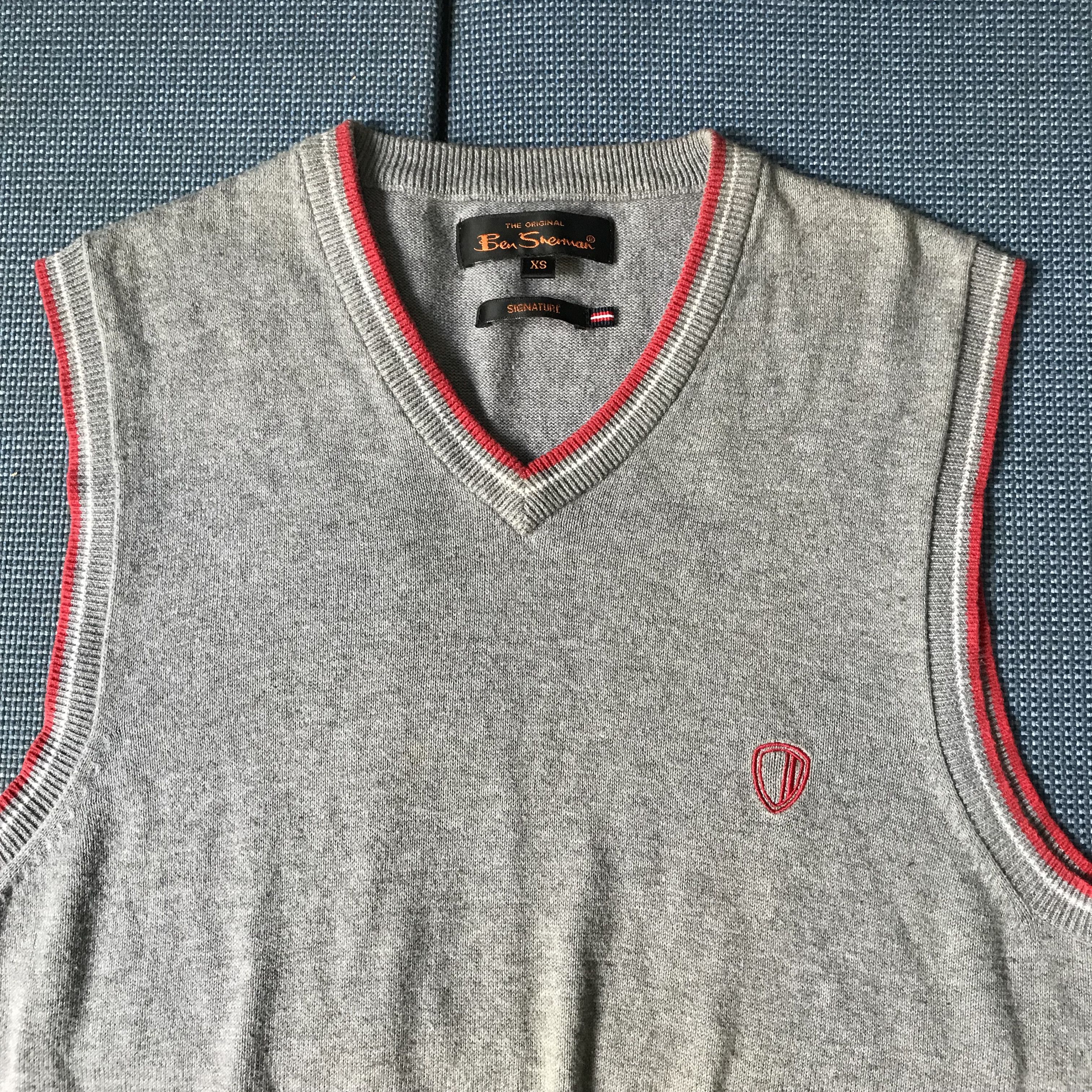 Ben Sherman Vintage Ben Sherman Plectrum Signature Vest Grey Wirh Red Size US S / EU 44-46 / 1 - 1 Thumbnail