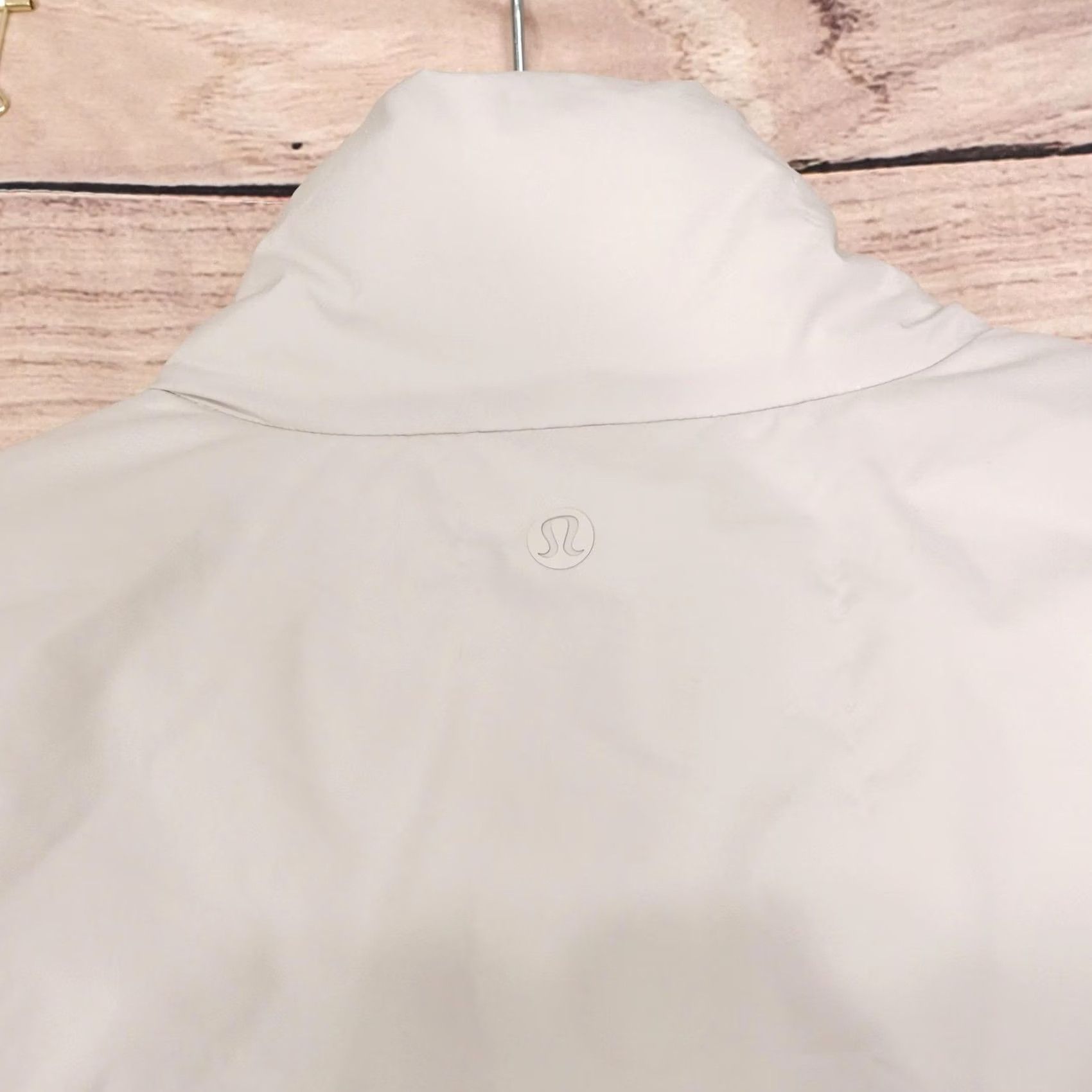 Lululemon Lululemon Jacket Womens 6 White Primaloft Cropped Full Zip Insulated Softshell Size M / US 6-8 / IT 42-44 - 5 Thumbnail