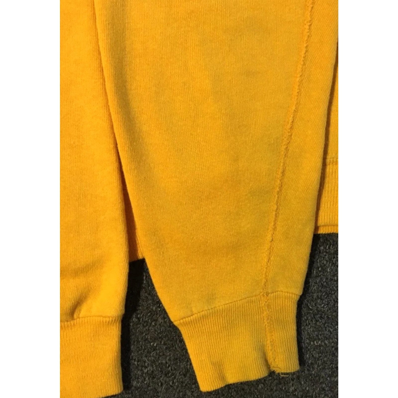 Vintage VINTAGE ASU Arizona State University Faded Flock Print Sweatshirt Hoodie S Yellow Men XS/S College Track & Field 60s 70s 80s 90s Tech Retro Size US S / EU 44-46 / 1 - 4 Thumbnail