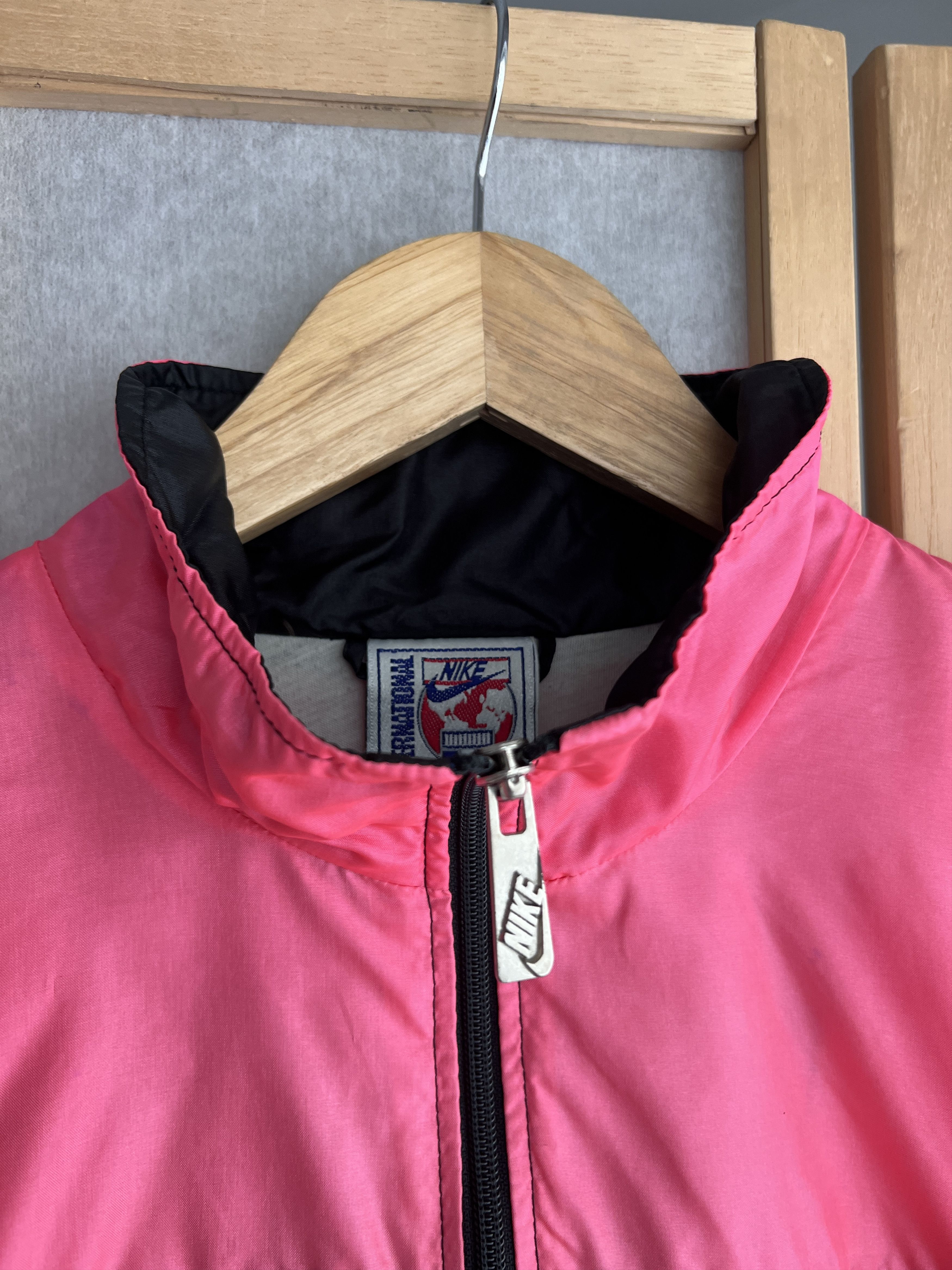 Nike Rare! Nike International 1980s nylon track top retro jacket Size US M / EU 48-50 / 2 - 8 Thumbnail