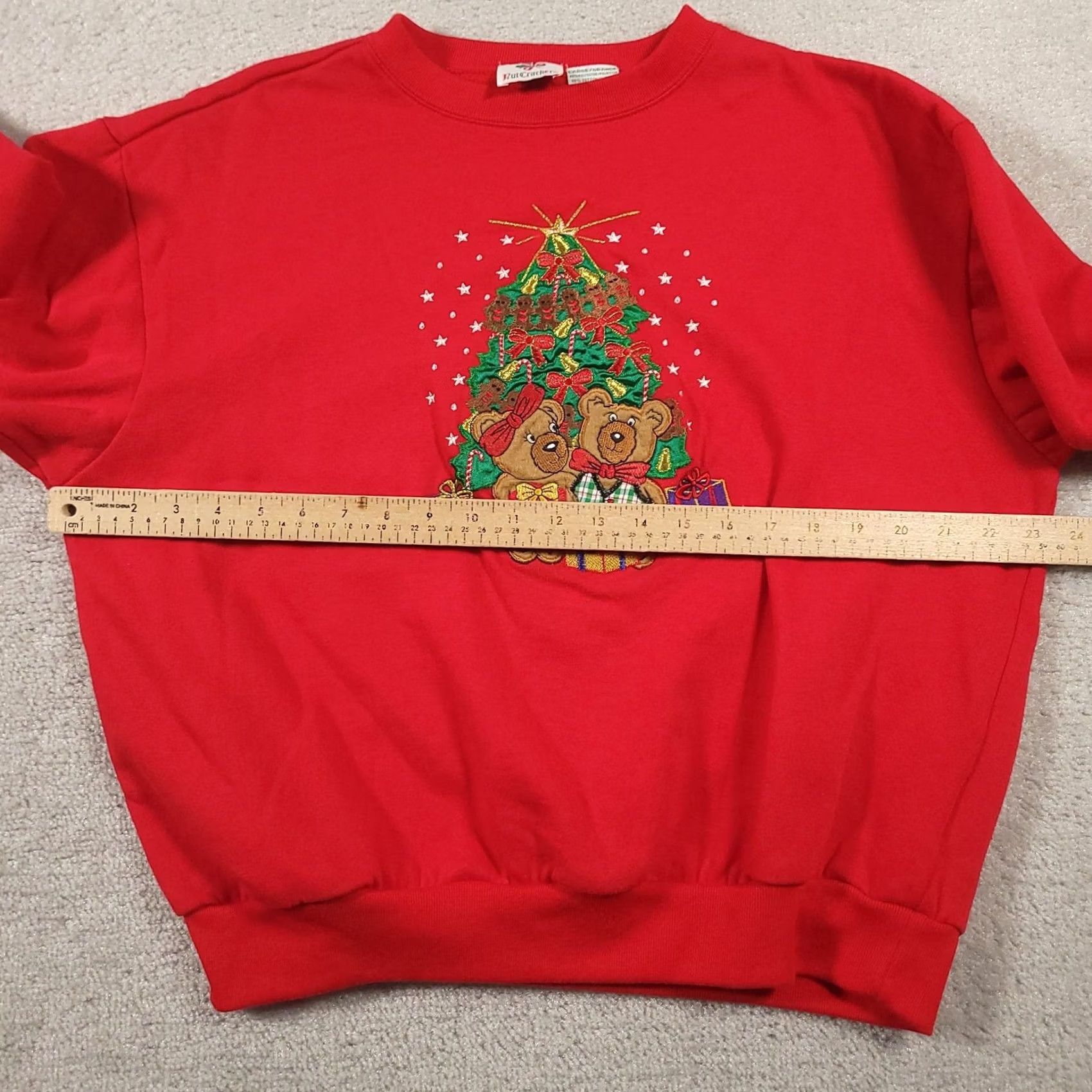 Vintage Nutcracker Sweatshirt Womens L Red Embroidered Christmas Bear Crewneck Pullover Christmas Holiday Winter Cozy Fleece Size L / US 10 / IT 46 - 4 Thumbnail