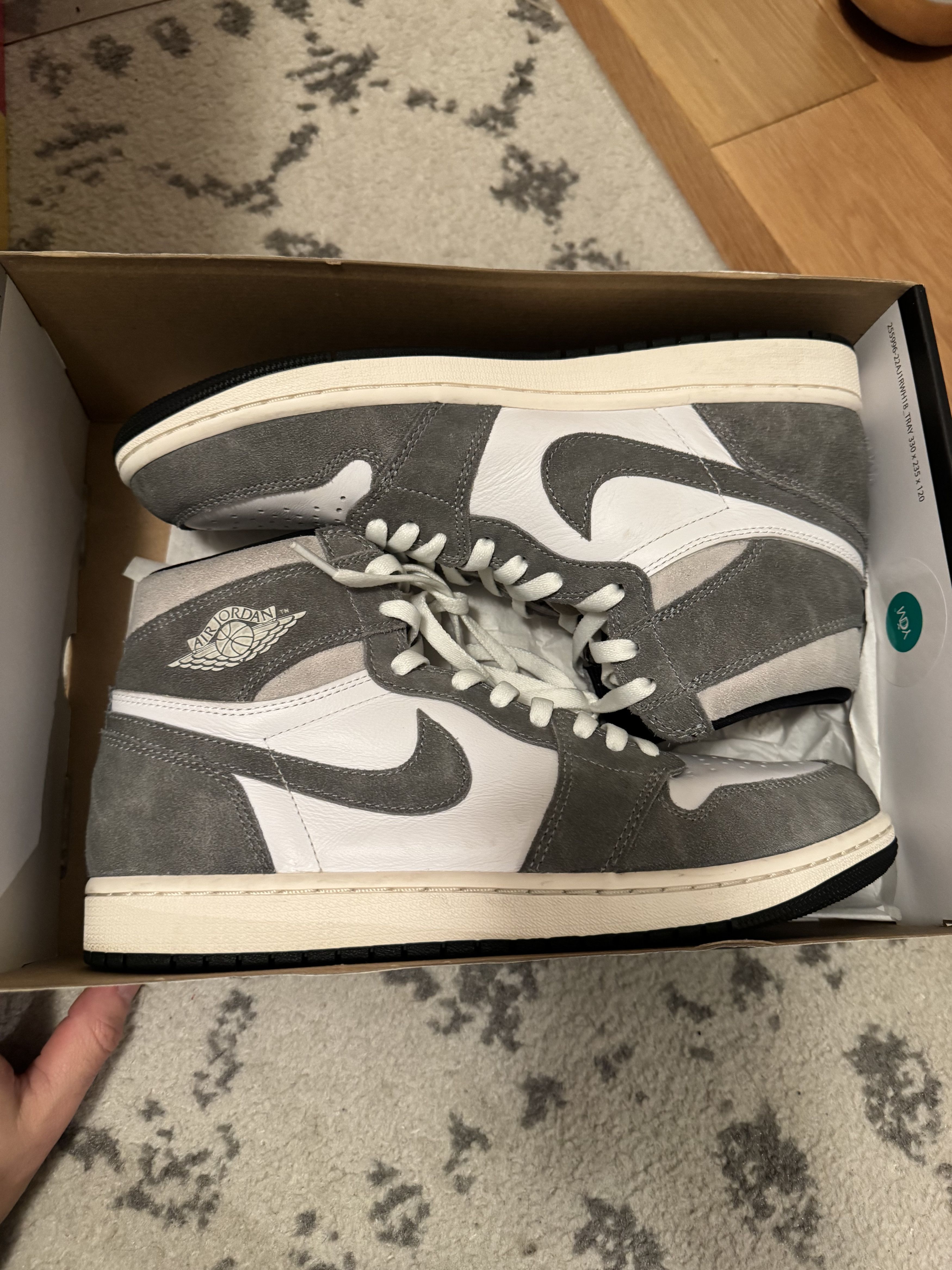 Jordan Brand Nike Air Jordan 1 Retro High OG "Washed Black" Size US 10.5 / EU 43-44 - 1 Thumbnail