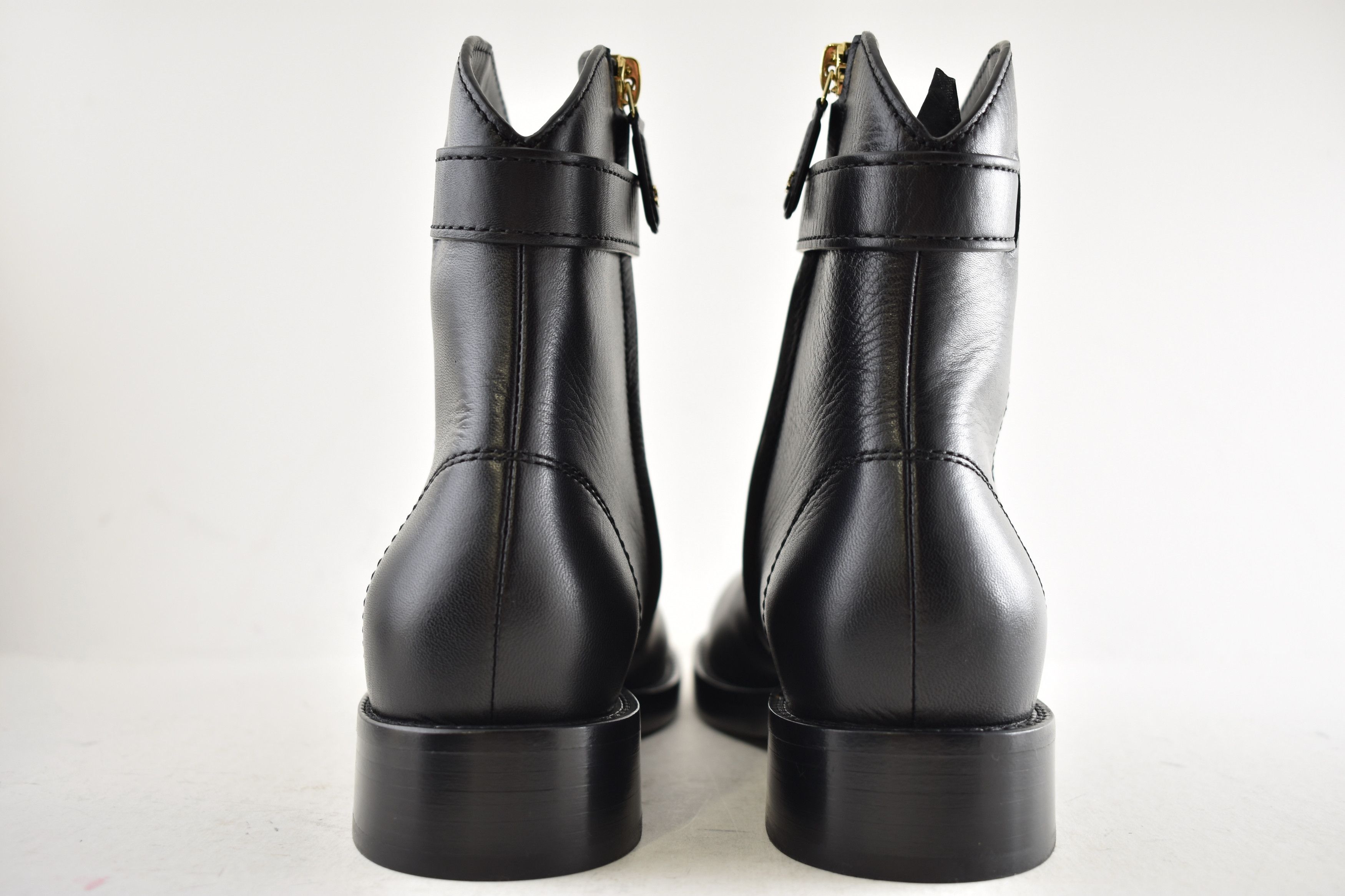 Chanel Chanel 24K Leather Pearl CC Western Short Ankle Boots 37 Size US 7 / IT 37 - 14 Thumbnail