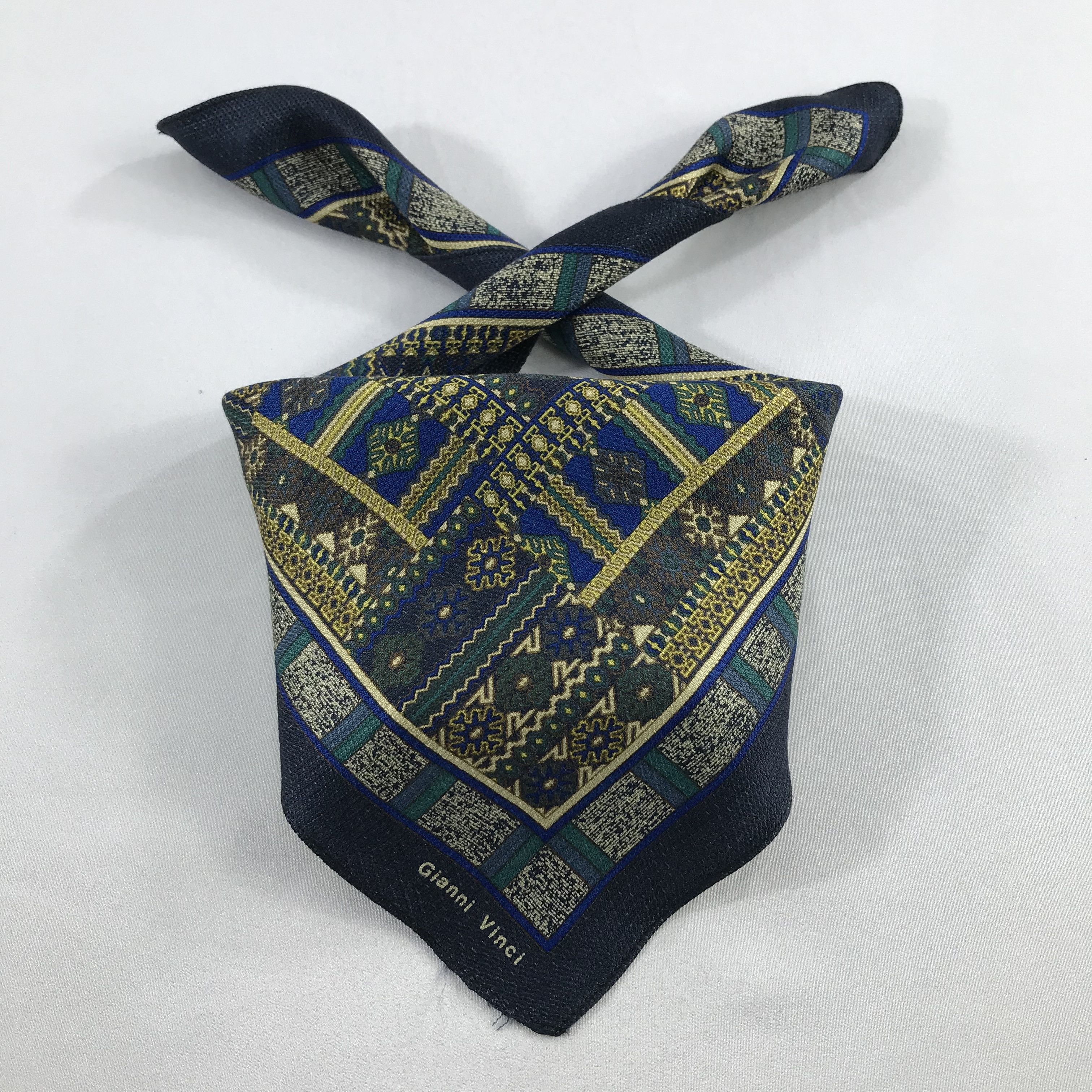 Vintage Gianni Vinci Bandana / Handkerchief / Neckerchief - S2563 Size ONE SIZE - 3 Thumbnail