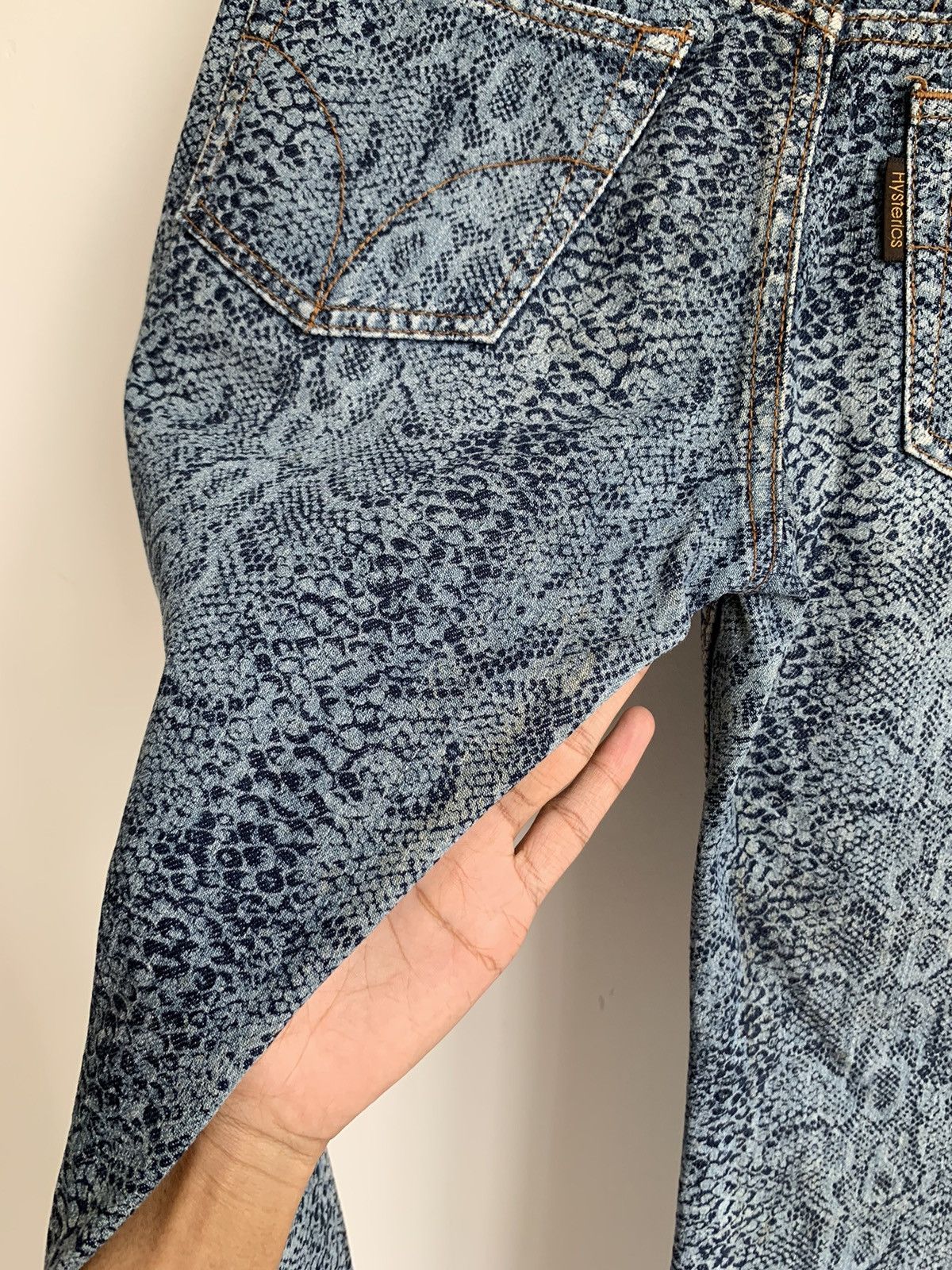 Hysteric Glamour 2000s Hysteric Glamour Snake Pattern Skinny Jeans Size US 26 / EU 42 - 16 Thumbnail