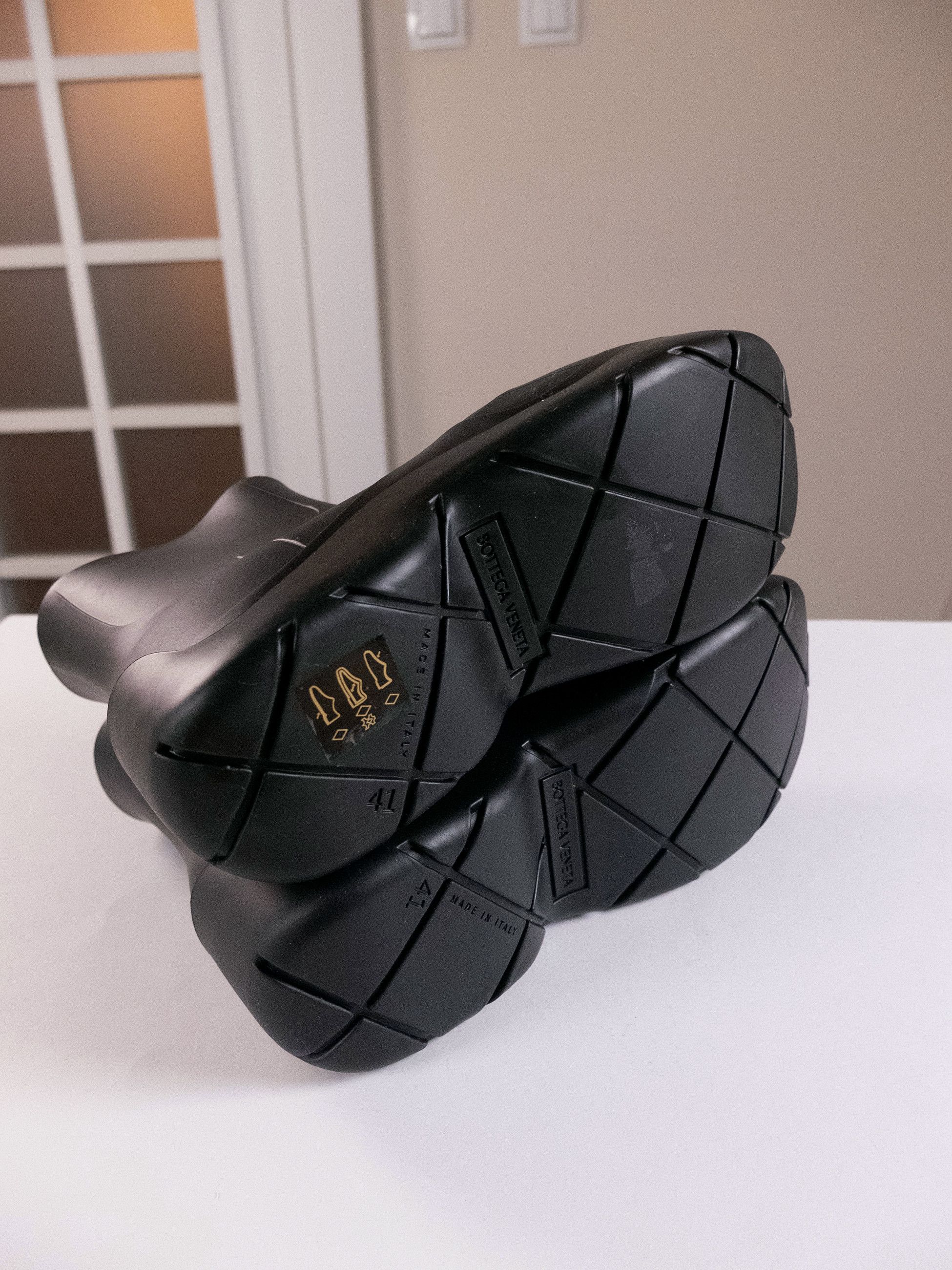 Bottega Veneta BOTTEGA VENETA Puddle matte black rubber boots Size 8 / 41 q Size US 8 / EU 41 - 10 Thumbnail