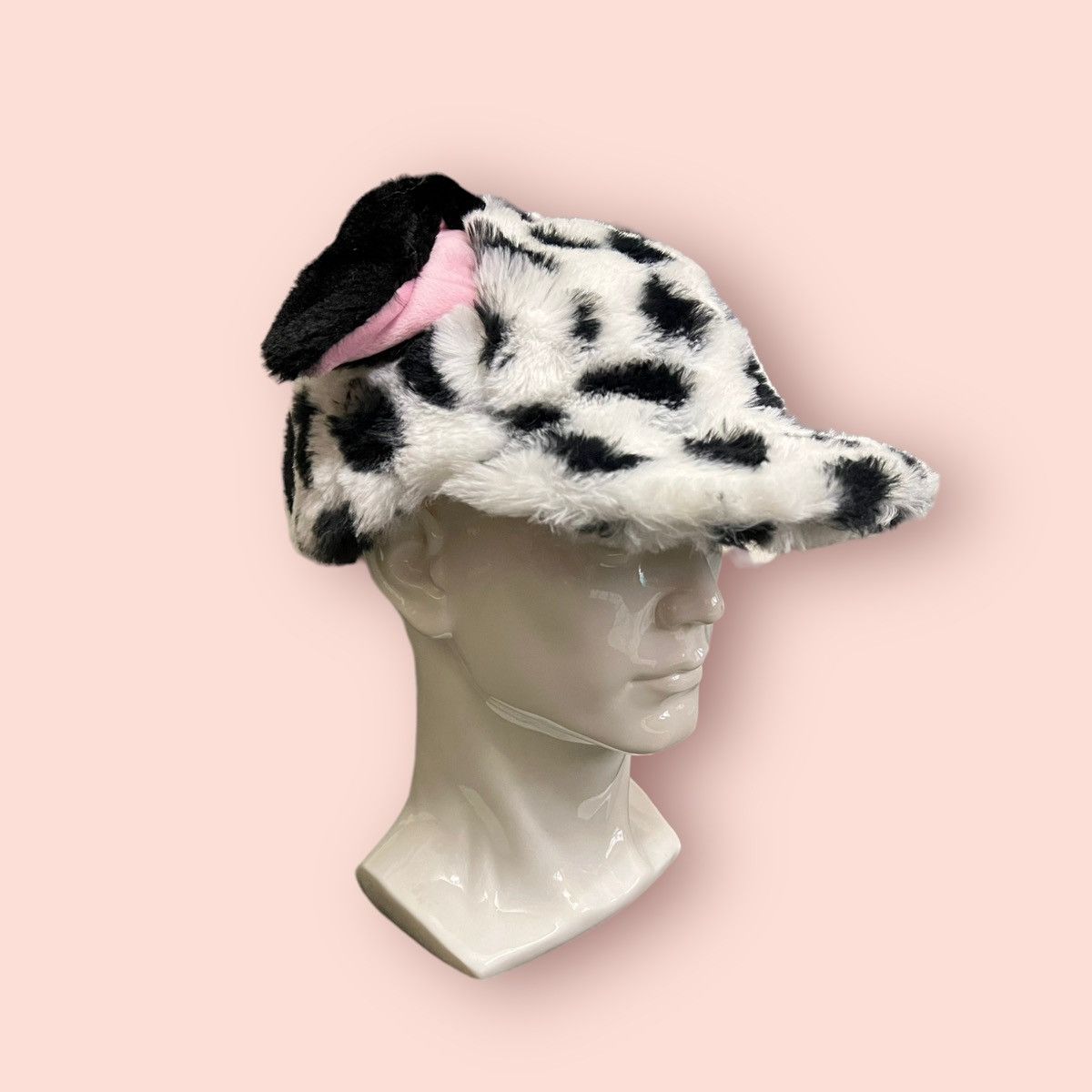 Anime VINTAGE 101 DALMATION X TOKYO DISNEY FLUFFY HAT STRAPBACK Size ONE SIZE - 22 Thumbnail