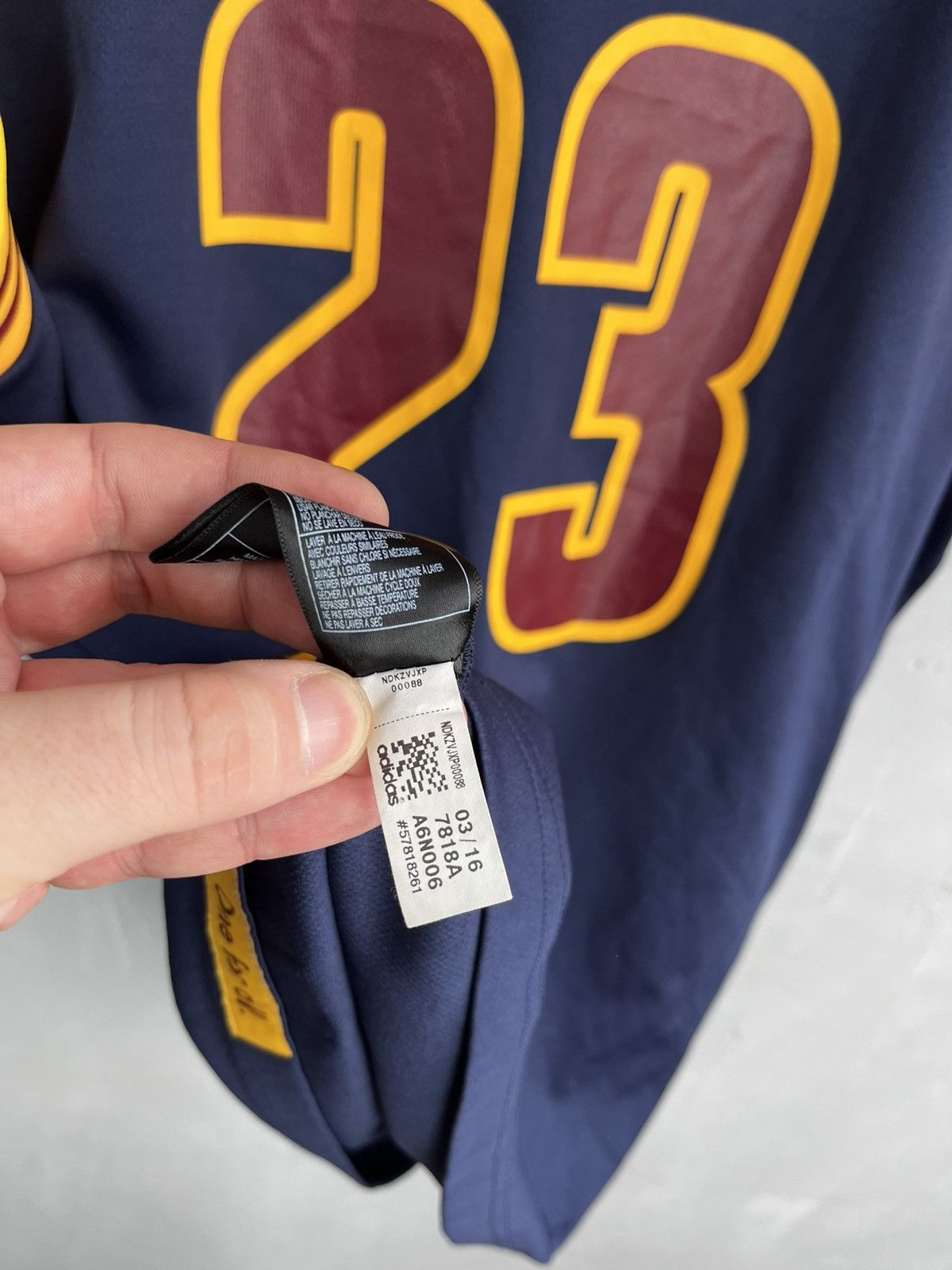 Adidas LeBron James 23 Cleveland Cavaliers / Cavs Jersey Size US M / EU 48-50 / 2 - 6 Thumbnail