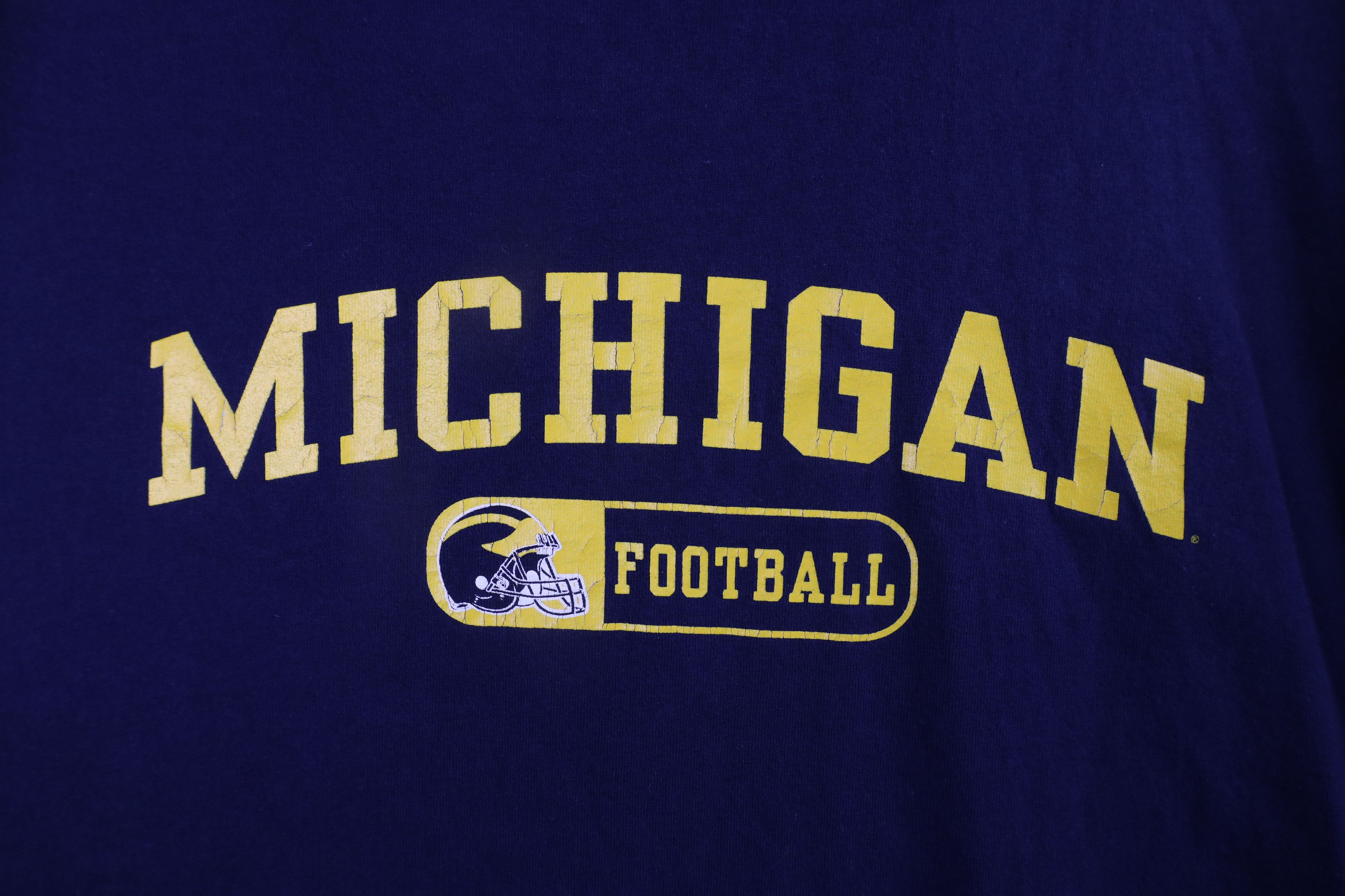 Vintage Vintage 90s Out University of Michigan Football T-Shirt Blue Size US XL / EU 56 / 4 - 4 Thumbnail