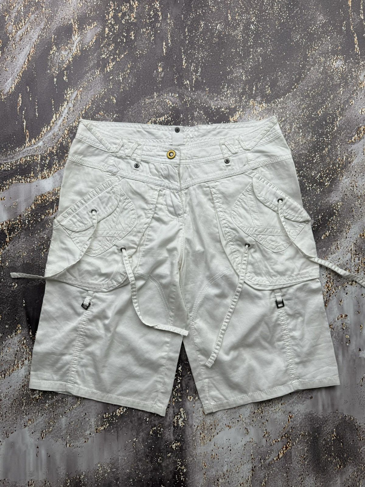 Japanese Brand Vintage Bondage Cargo Shorts Size 28" / US 6 / IT 42 - 1 Thumbnail