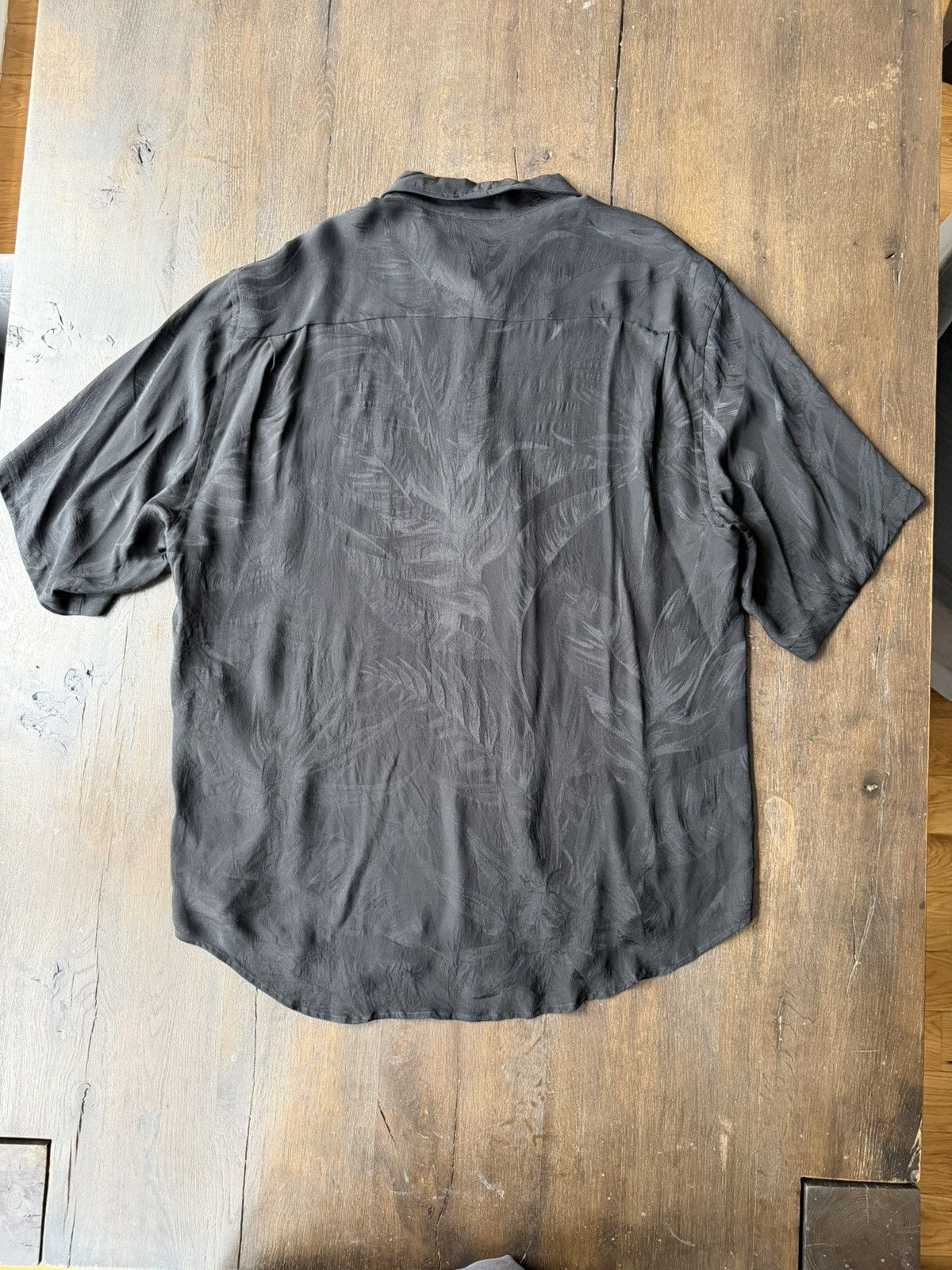 Balenciaga Silk fluid minimal tropical button down shirt size 39 Medium Size US M / EU 48-50 / 2 - 2 Thumbnail