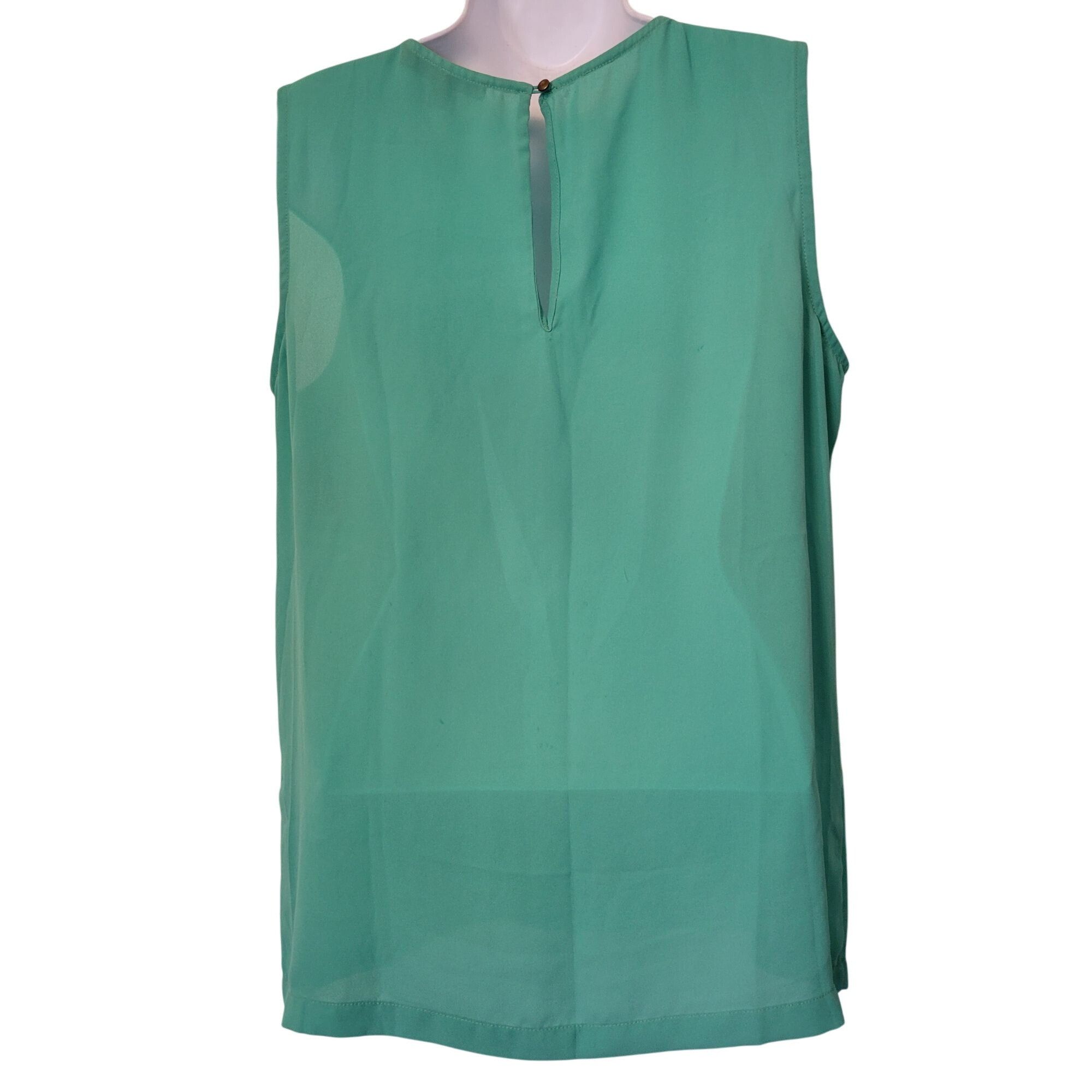 Banana Republic Banana Republic Green Sleeveless Scalloped Tank Top M Lightw Size M / US 6-8 / IT 42-44 - 2 Thumbnail