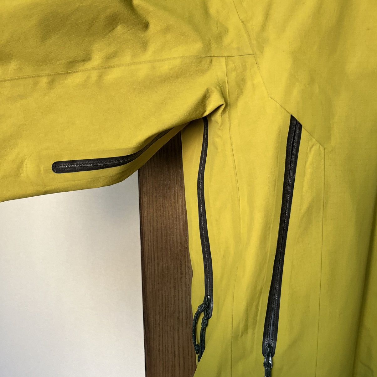 Arc'teryx Rare Vintage Arcteryx Jacket Gore Tex Mens Size US S / EU 44-46 / 1 - 6 Thumbnail