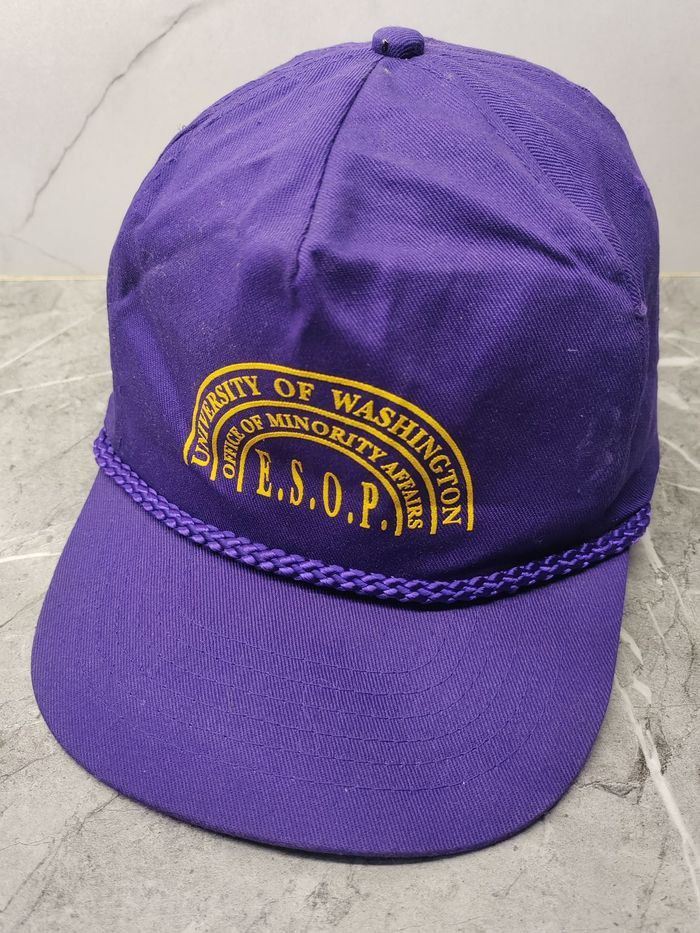 Vintage Vintage University of Washington Cap Hat Size ONE SIZE - 1 Thumbnail