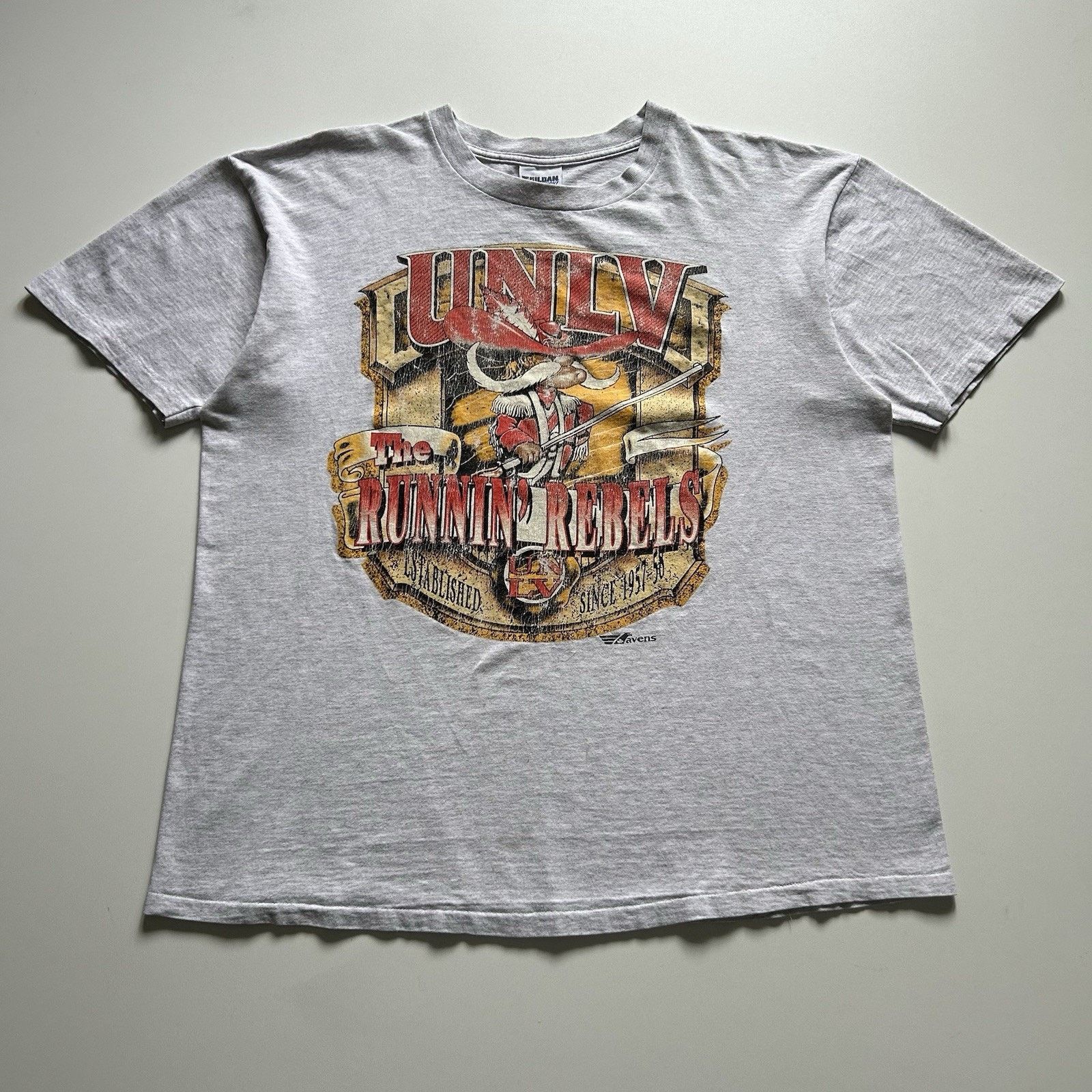 Gildan Vintage 90s UNLV Rebels NCAA T-Shirt XL Single Stitch Rare Size US XL / EU 56 / 4 - 1 Thumbnail