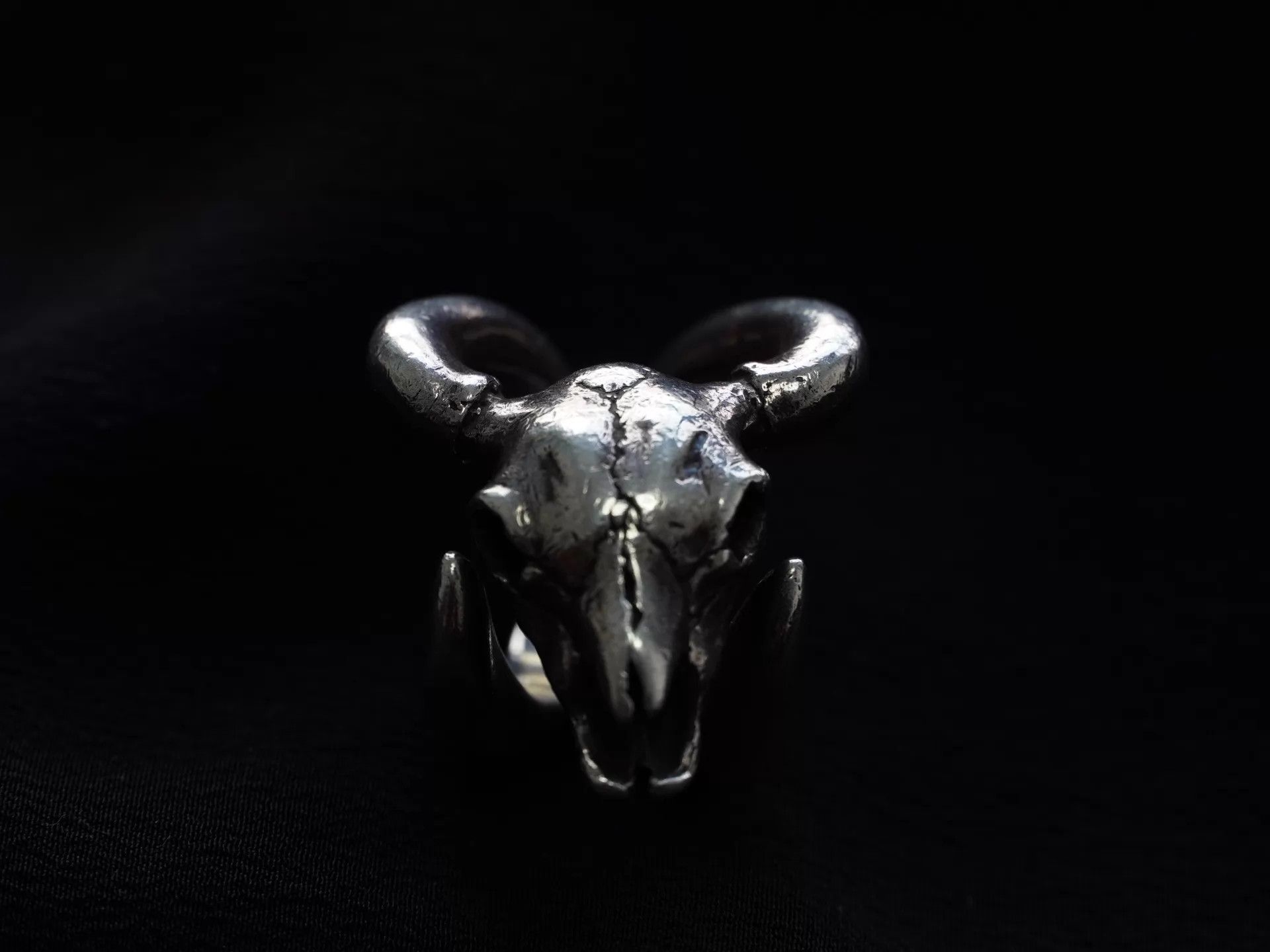 Yohji Yamamoto Yohji Yamamoto Goat Ring US7 Size ONE SIZE - 1 Thumbnail