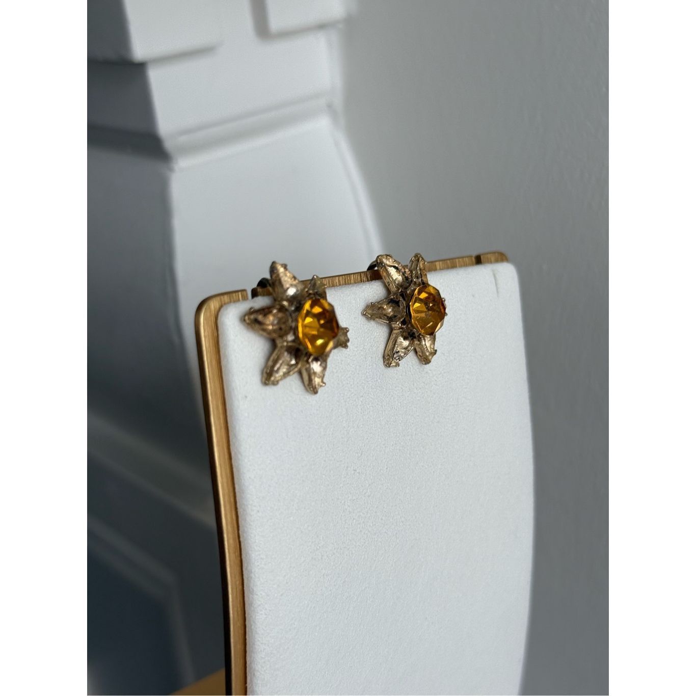 Vintage Vintage 50s Gold Tone Amber Rhinestone Earrings Screw Back Size ONE SIZE - 7 Thumbnail