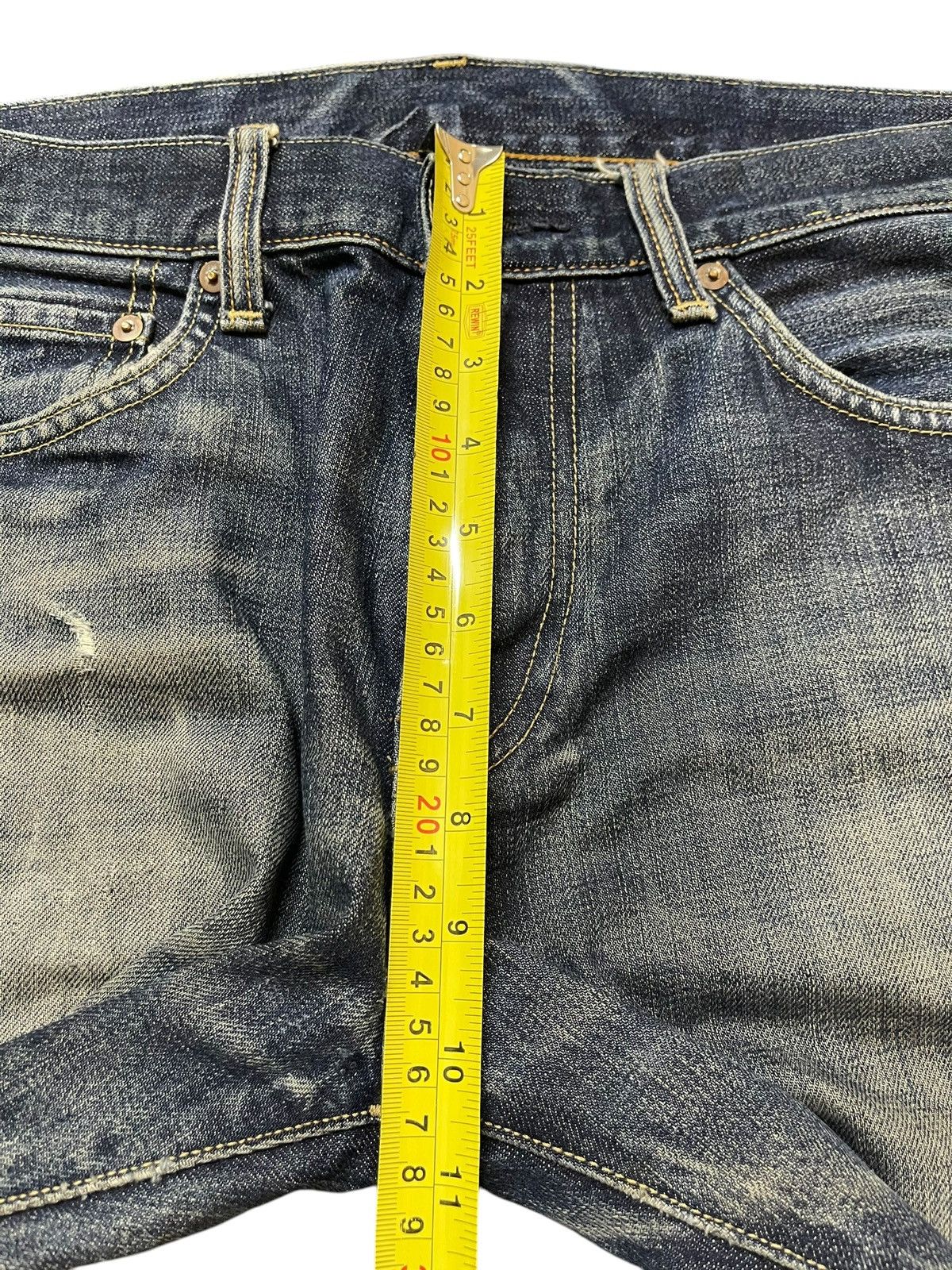 Uniqlo Vintage Japanese Uniqlo Blue Faded Wash Style Jeans Size US 31 - 15 Thumbnail