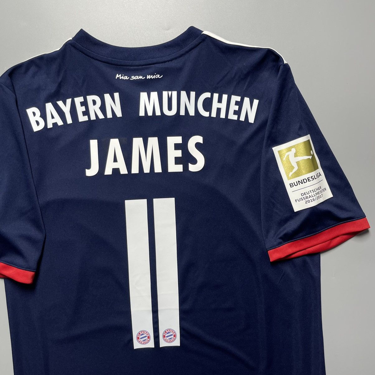 Adidas XL KIDS SIZE BAYERN ADIDAS 2017/2018 SOCCER JERSEY #11 JAMES Size US XS / EU 42 / 0 - 7 Thumbnail