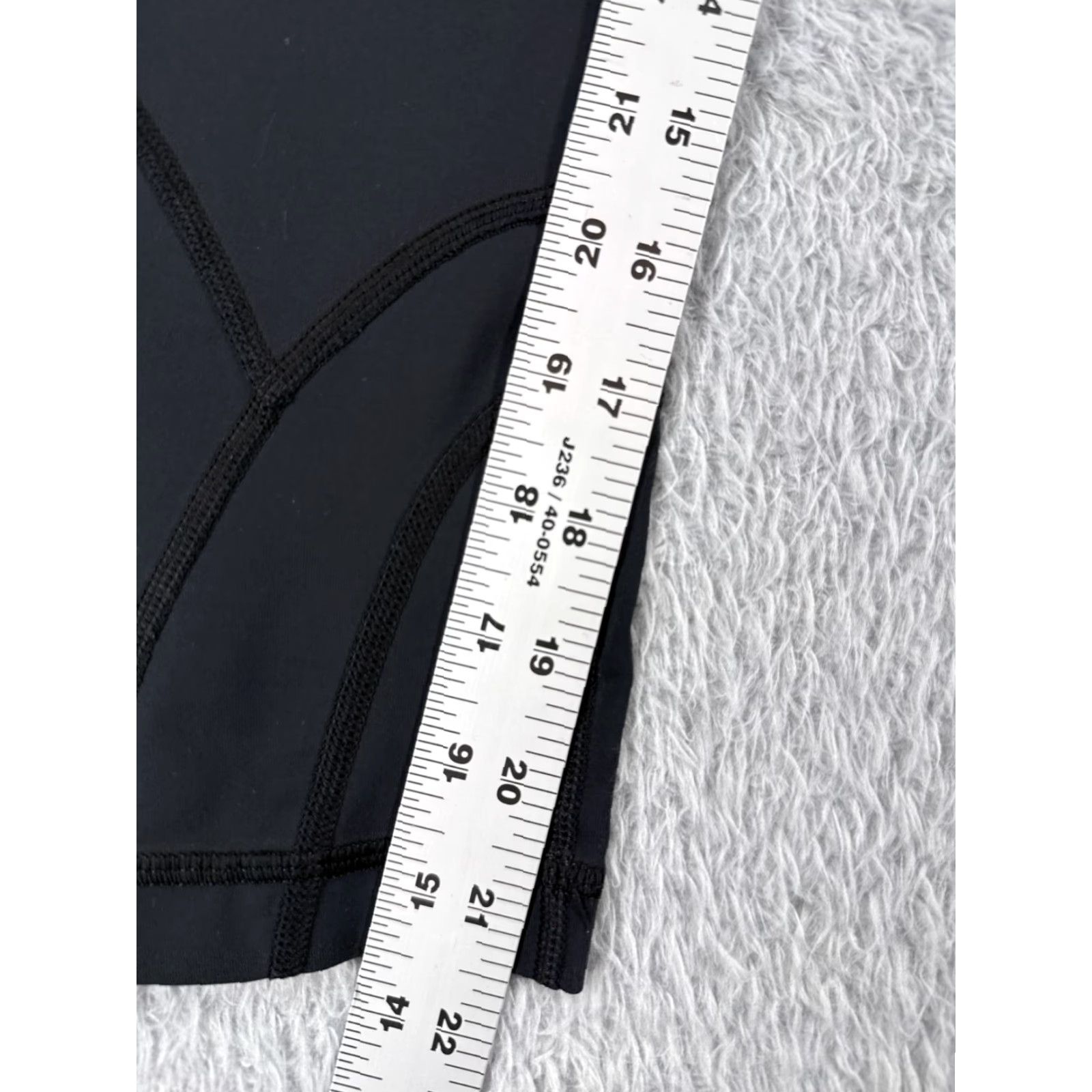 Lululemon LULULEMON Women's Align Crop Pants Size 6 Black 22" Gym Yoga Activewear Size 28" / US 6 / IT 42 - 6 Thumbnail