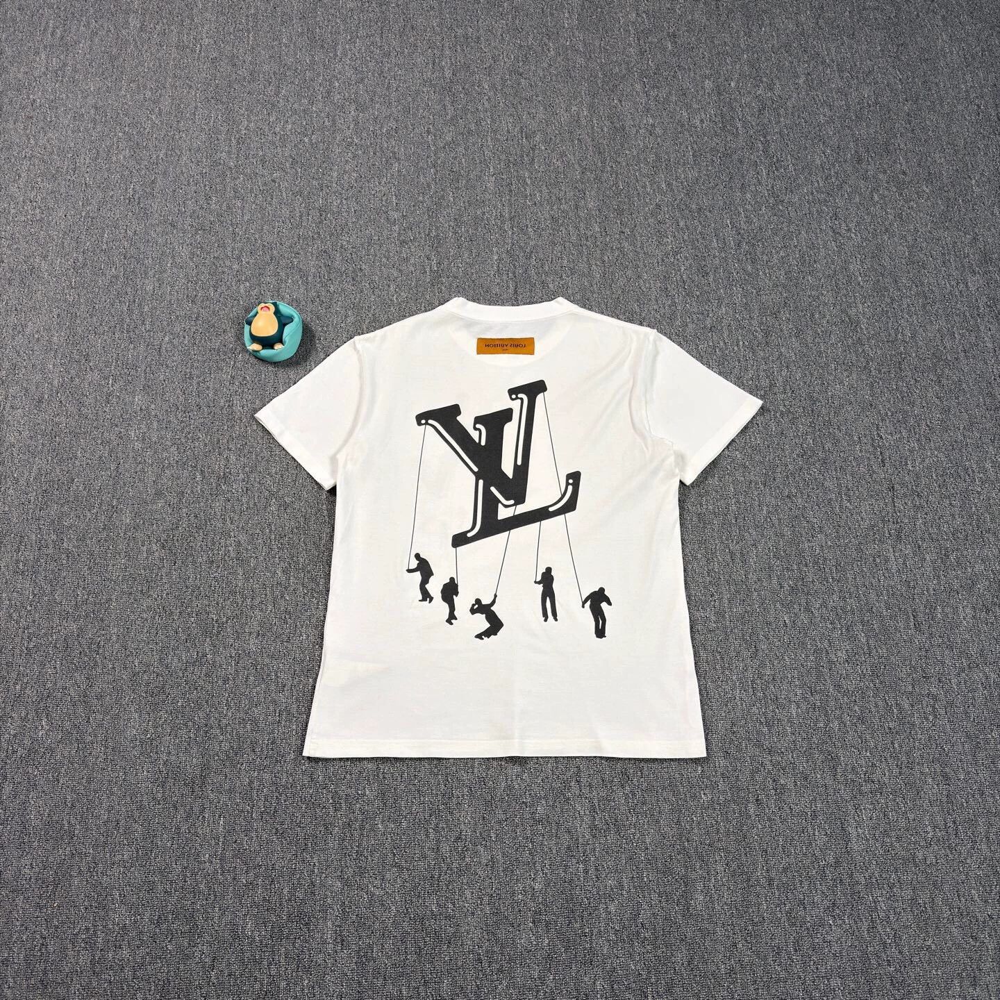 Louis Vuitton LV Parachute Print White T-shirt Size L Near New Size US L / EU 52-54 / 3 - 2 Thumbnail