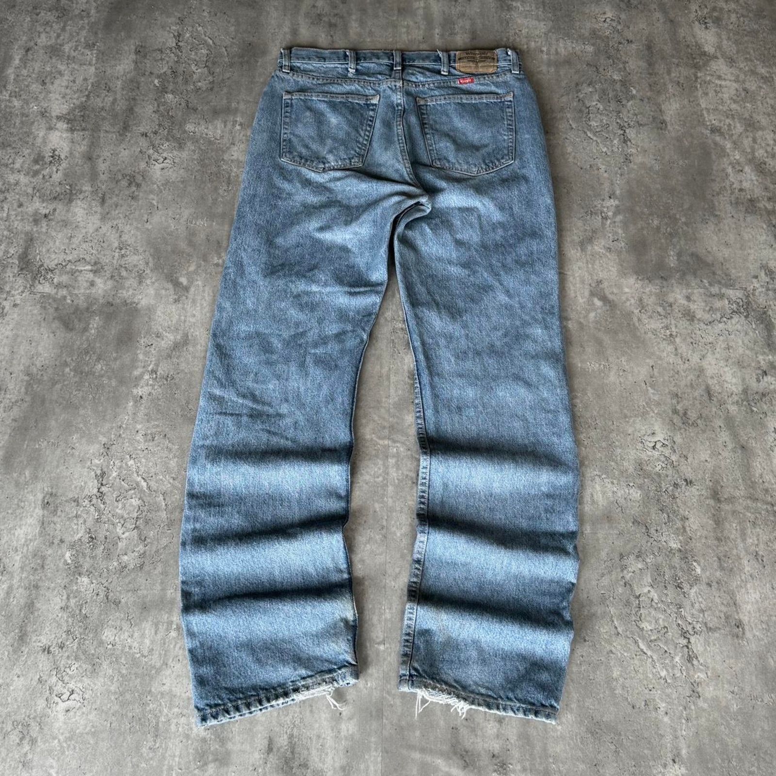 Vintage × Wrangler Vintage Y2K Wrangler Essential Medium Wash Denim Jeans Size US 34 / EU 50 - 1 Thumbnail