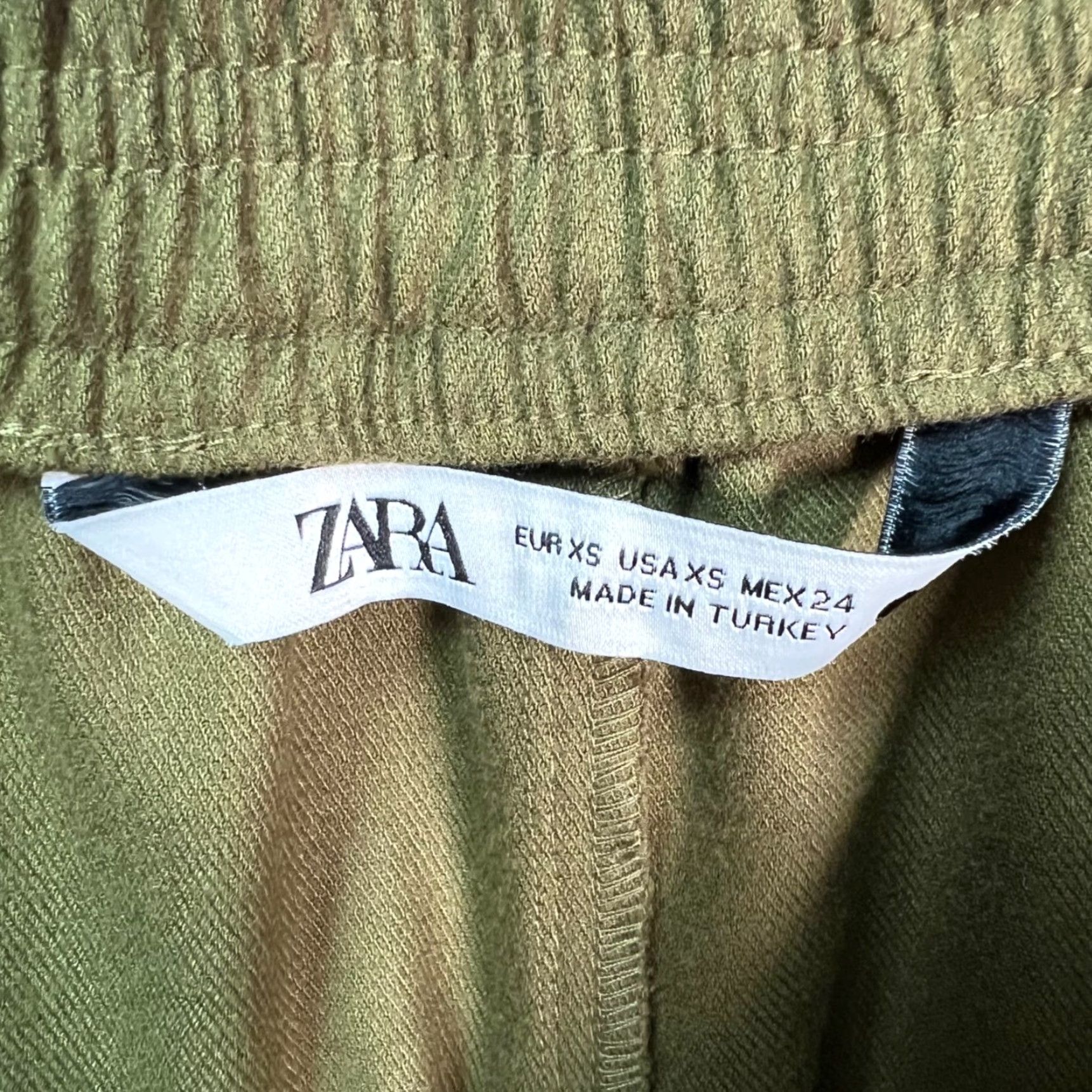 Zara Zara Womens XS Olive Green Relaxed Fit Cropped Trousers Cargo Pants Size 26" / US 2 / IT 38 - 3 Thumbnail
