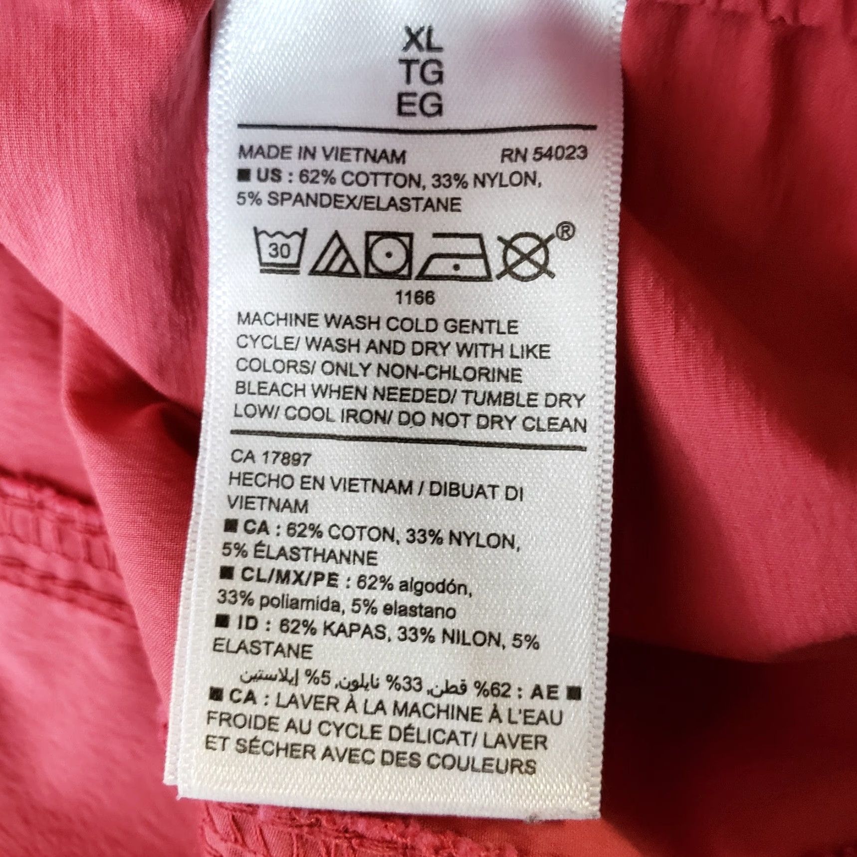Old Navy Old Navy Mens 8" Poolside Swim Trunks XL Berry Red Cotton Blend Bottoms Mens Swim Trunks Red 8" Poolside Old Navy Cotton Blend Men XL Berry Red Size US 36 / EU 52 - 4 Thumbnail