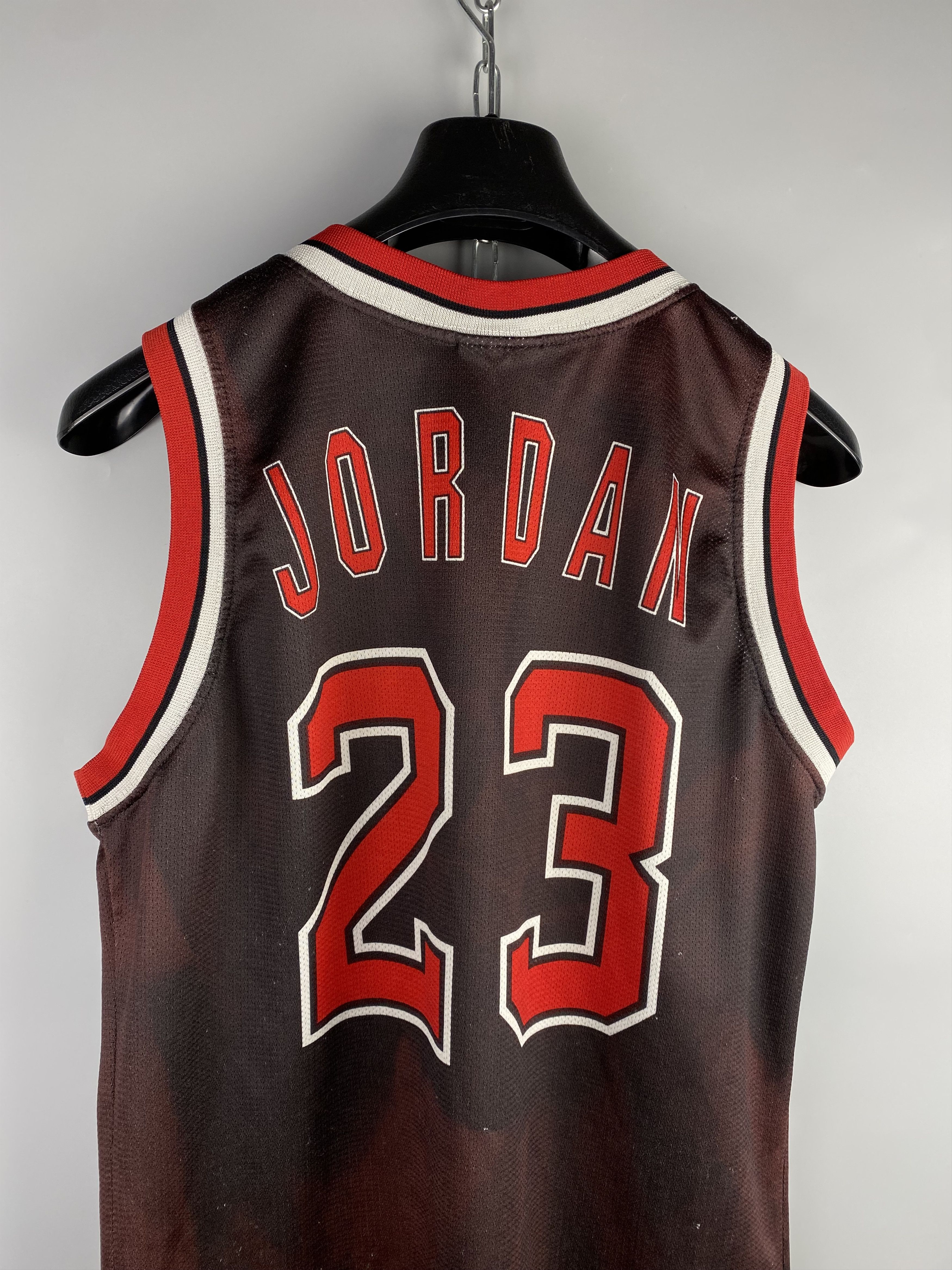 NBA Vintage Champion Bulls Rare 23 Jordan Basketball Shirt Size US S / EU 44-46 / 1 - 8 Thumbnail