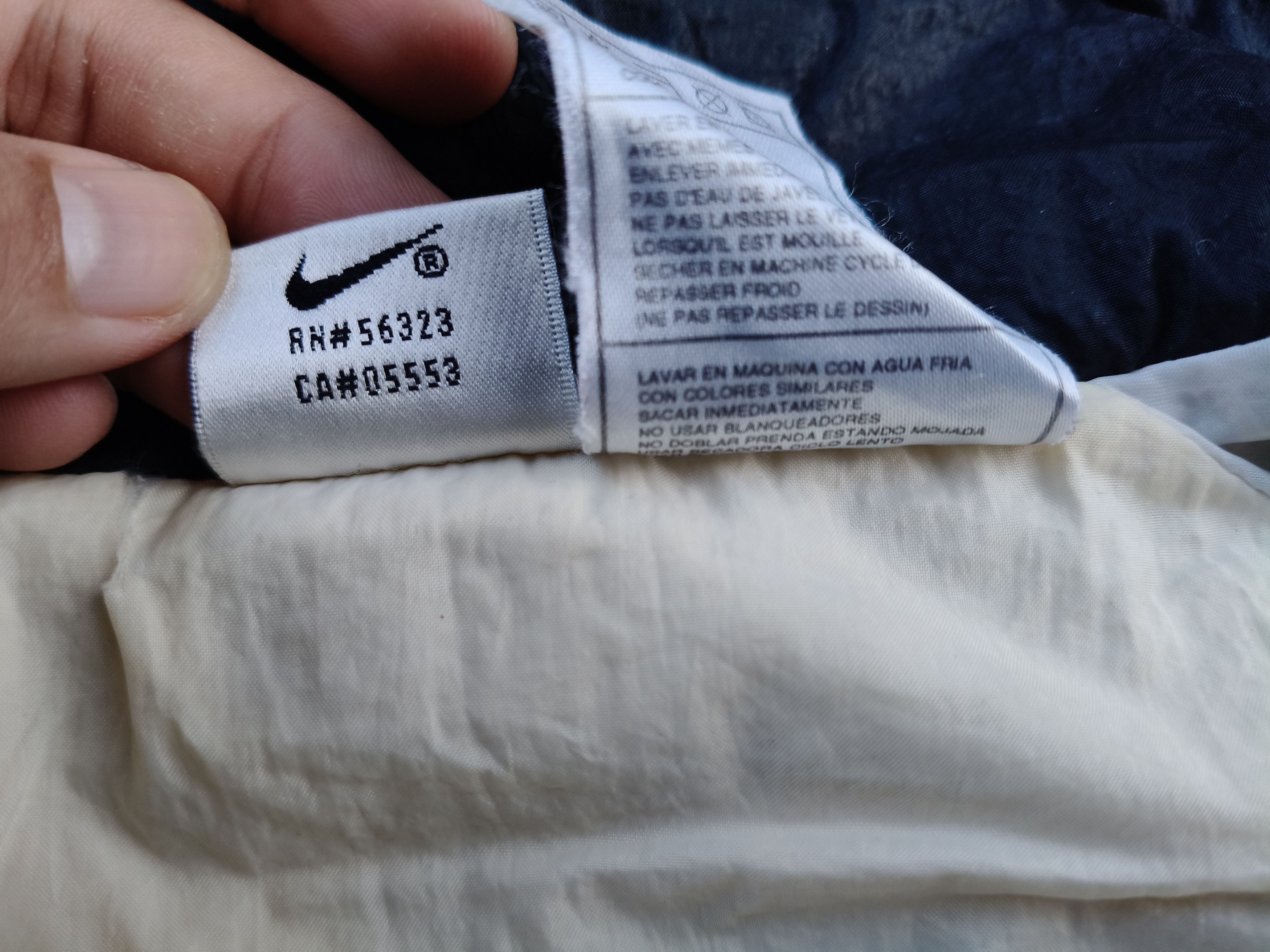 Nike Vintage Nike Swoosh Big Logo Size US S / EU 44-46 / 1 - 13 Thumbnail