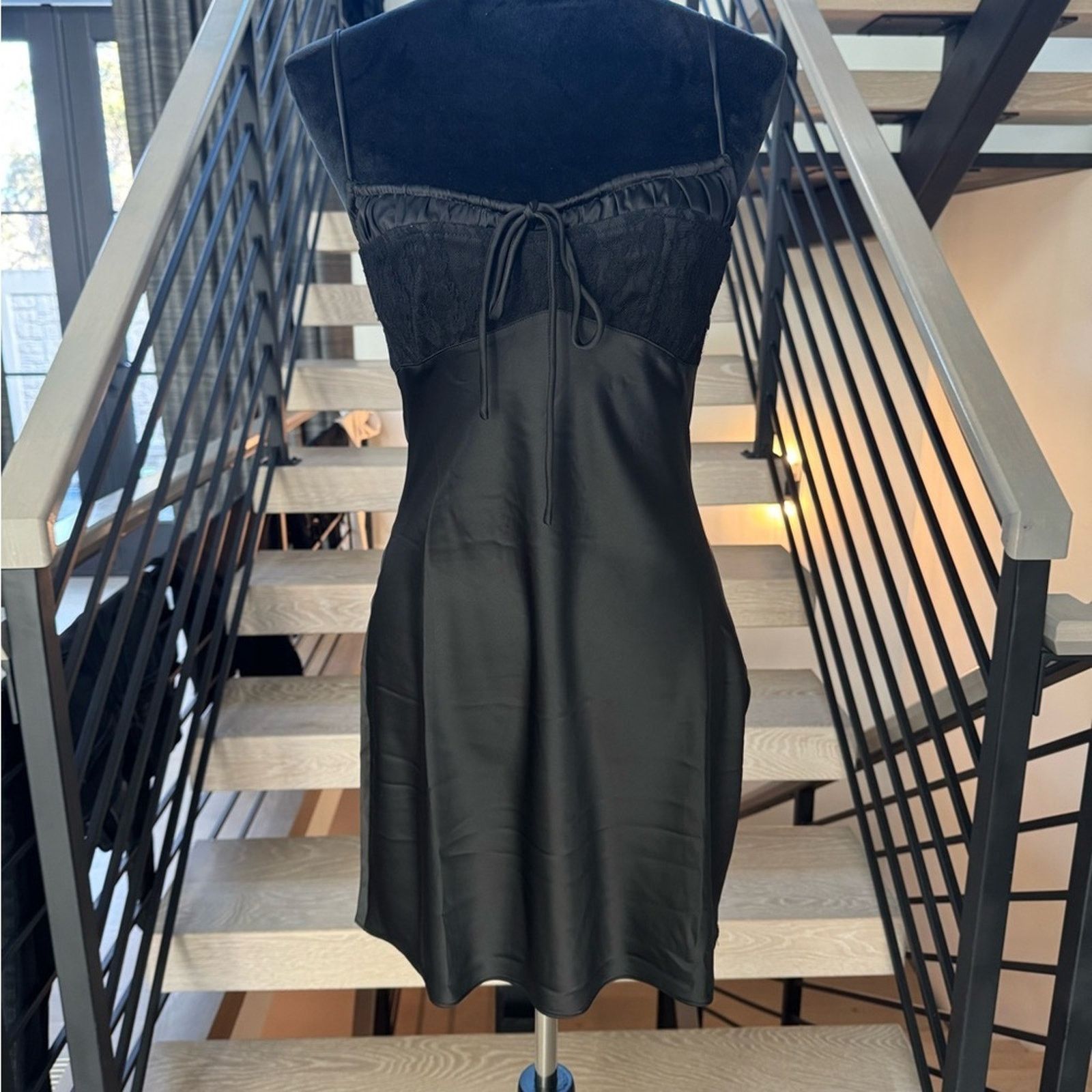 Urban Outfitters Urban outfitters New Elegant Black Satin Slip Dress size XS Size XS / US 0-2 / IT 36-38 - 5 Thumbnail