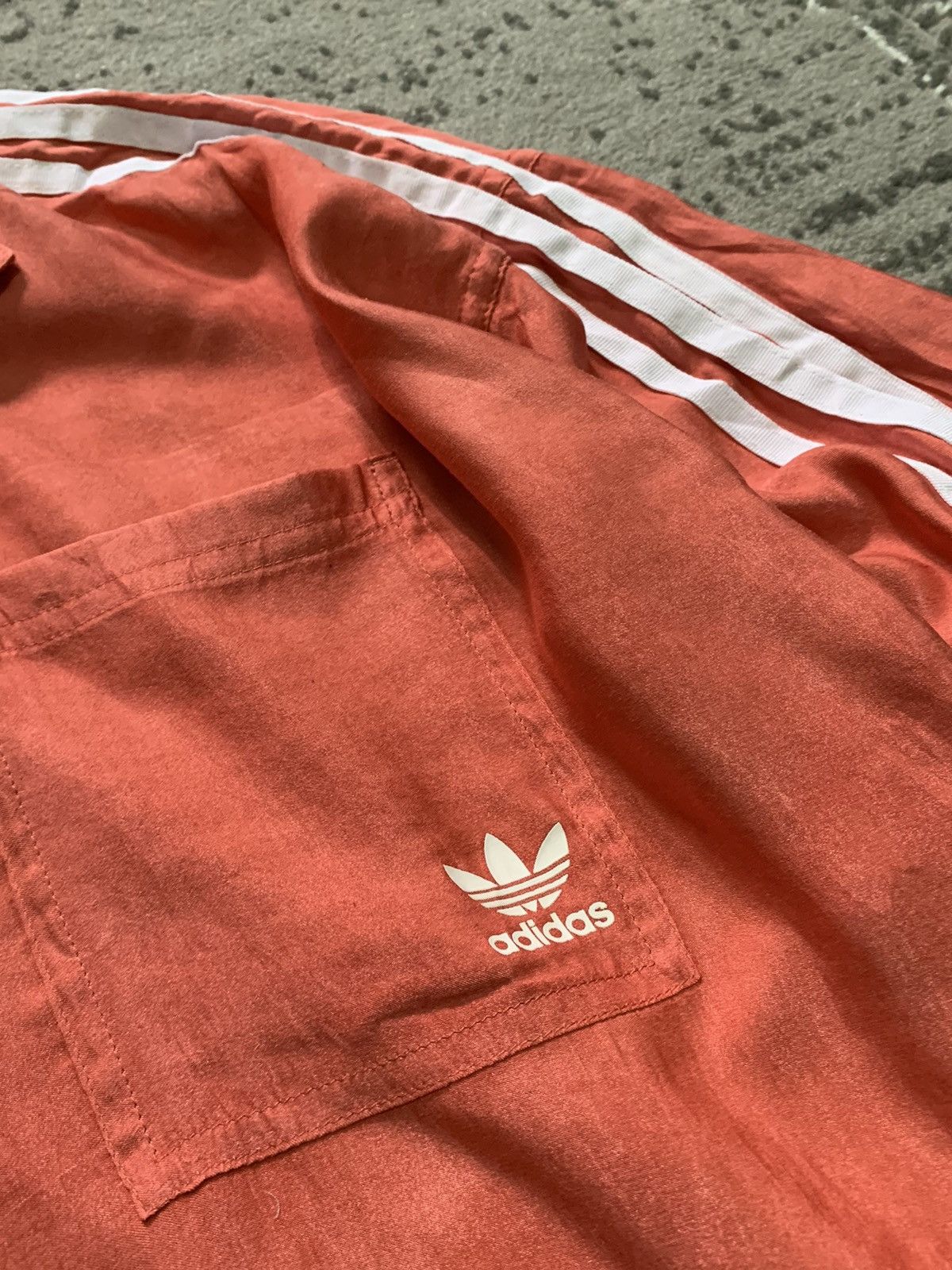 Adidas Adidas Satin Button Up Shirt Size M / US 6-8 / IT 42-44 - 4 Thumbnail