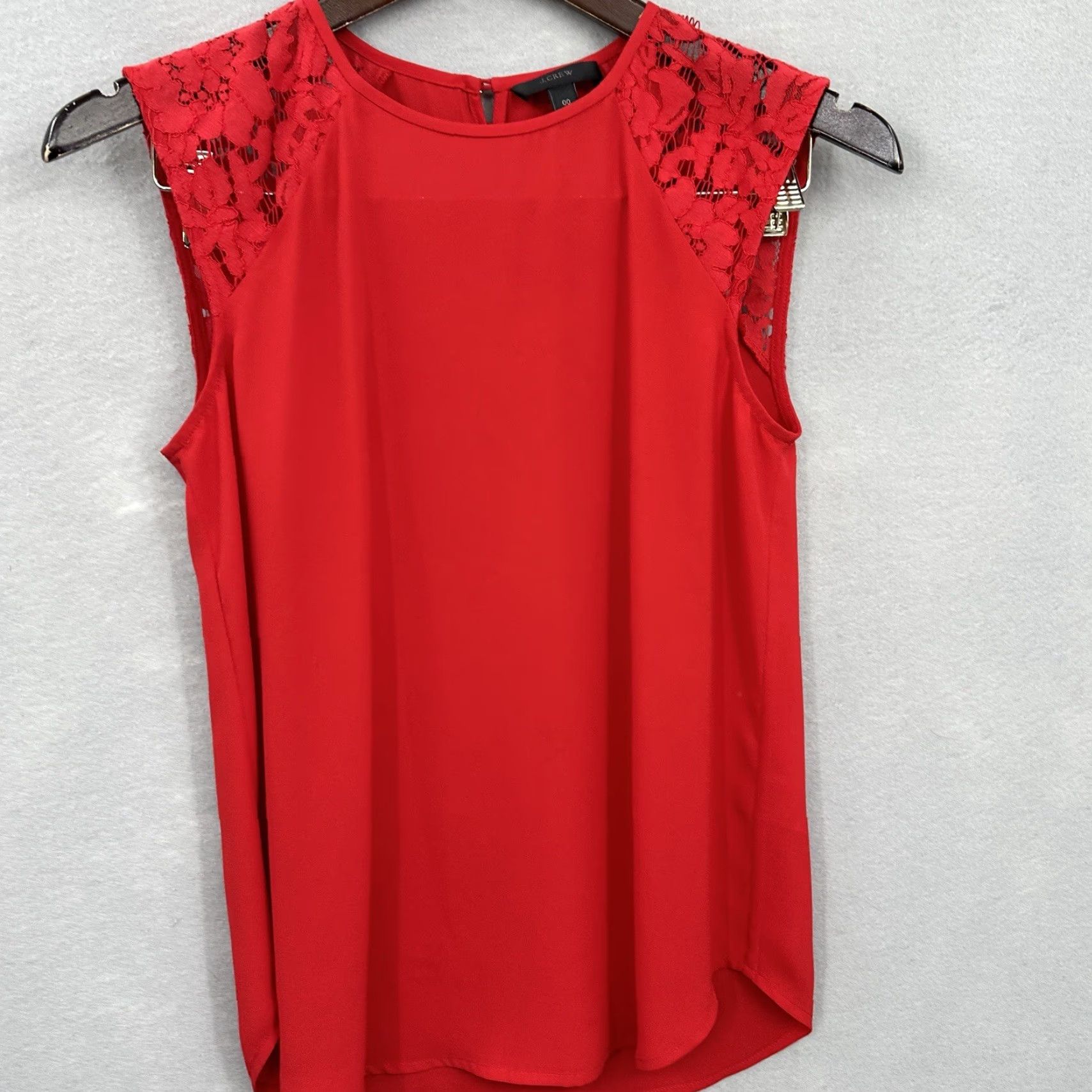 J.Crew J.CREW Blouse Womens 00 Sleeveless Lace Shoulder Red Preppy Quiet Luxury READ Shirt Women 00 Red Preppy 90s, 2000s Men? Size XXS / US 00 / IT 34 - 5 Thumbnail