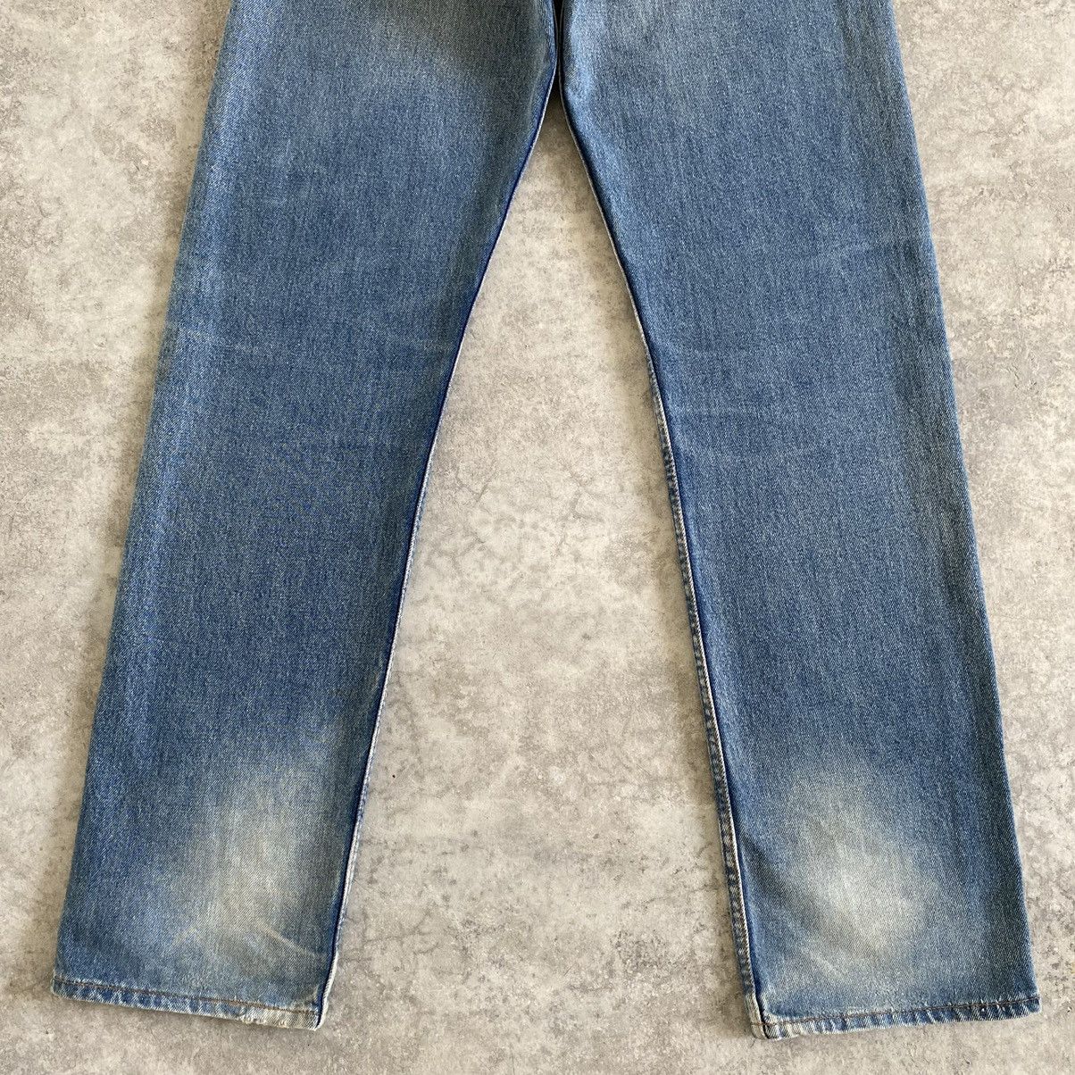 Levi's Vintage 1996 Levi’s 501 Faded Blue Ripped Denim Jeans Size US 31 - 17 Thumbnail