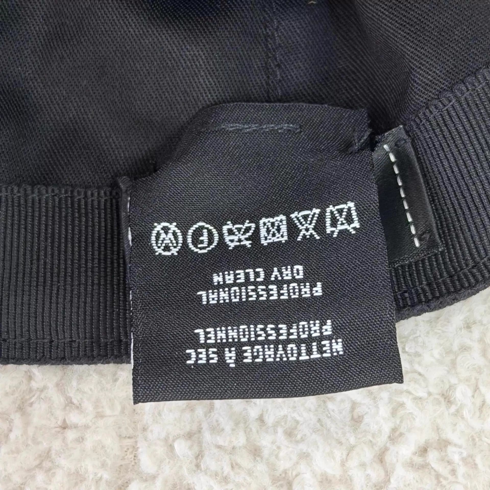 Chanel Chanel 25P Black Embroidered Logo Cap Size ONE SIZE - 8 Thumbnail
