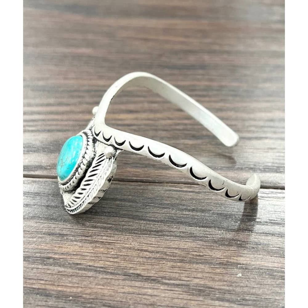 Other Turquoise Cuff Bracelet - Elegant Natural Stone Design, West Size ONE SIZE - 3 Thumbnail