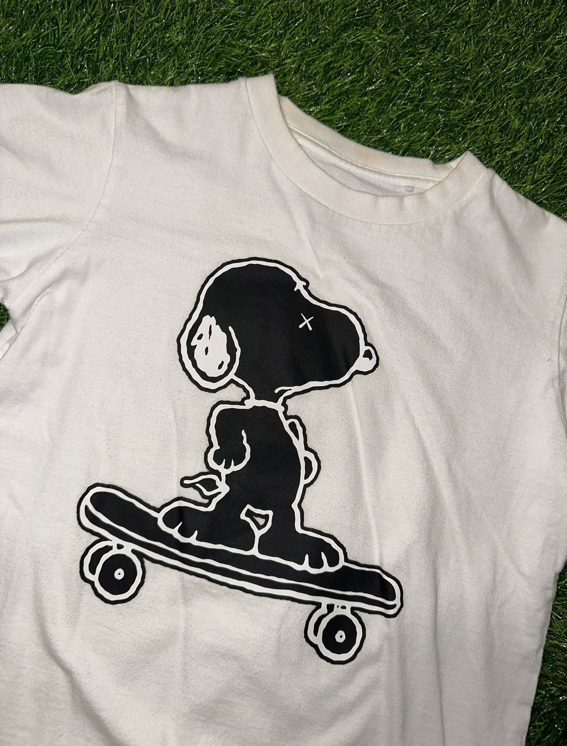 Kaws × Peanuts Uniqlo Kaws Peanuts Tee Shirt Size Age 7-8 Size US XXS / EU 40 - 2 Thumbnail