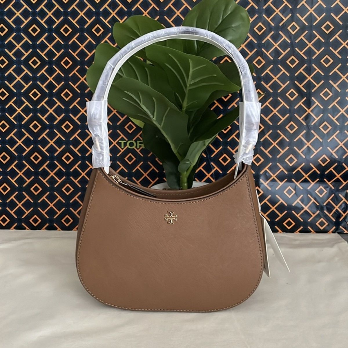 Tory Burch NWT , tory burch Emerson brown shoulder bag moose 150258 Size ONE SIZE - 2 Thumbnail