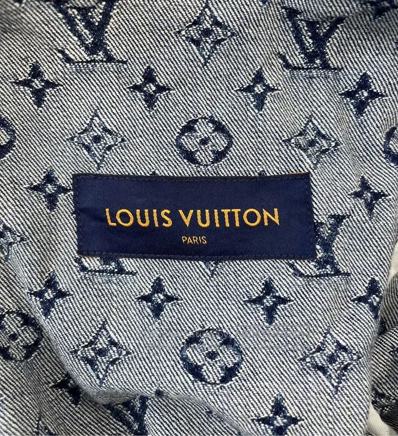 Louis Vuitton Louis Vuitton Blue presbyopic full-print structured panele Size US M / EU 48-50 / 2 - 3 Thumbnail