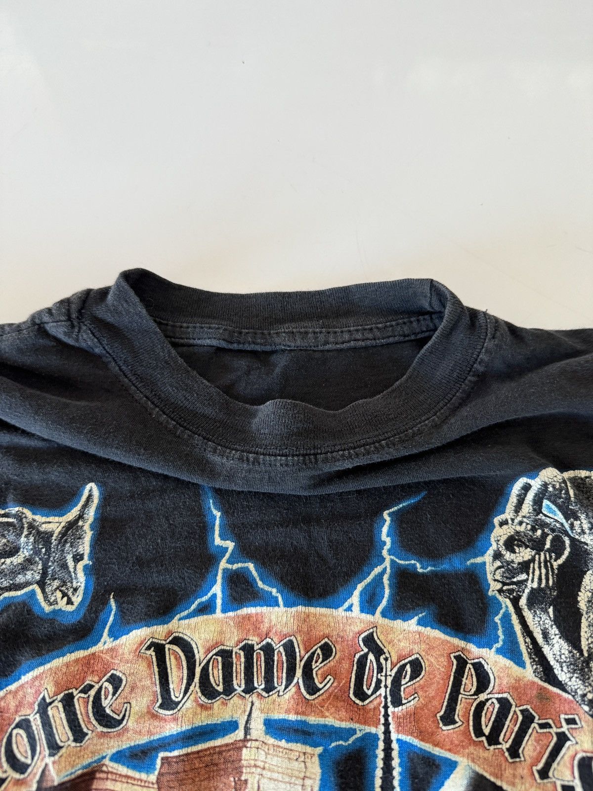 Vintage *RARE* VINTAGE PARIS NOTRE DAME CHURCH GOD QUASIMODO TV SHOW Size US XL / EU 56 / 4 - 10 Thumbnail