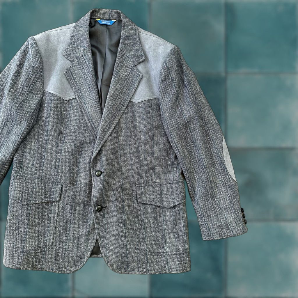 Pendleton VTG Pendleton Blazer Men's 44 Wool Tweed Button-Up Three-Button Single-Breasted USA Gray Knit Long Coat Jacket Size 44R - 1 Thumbnail