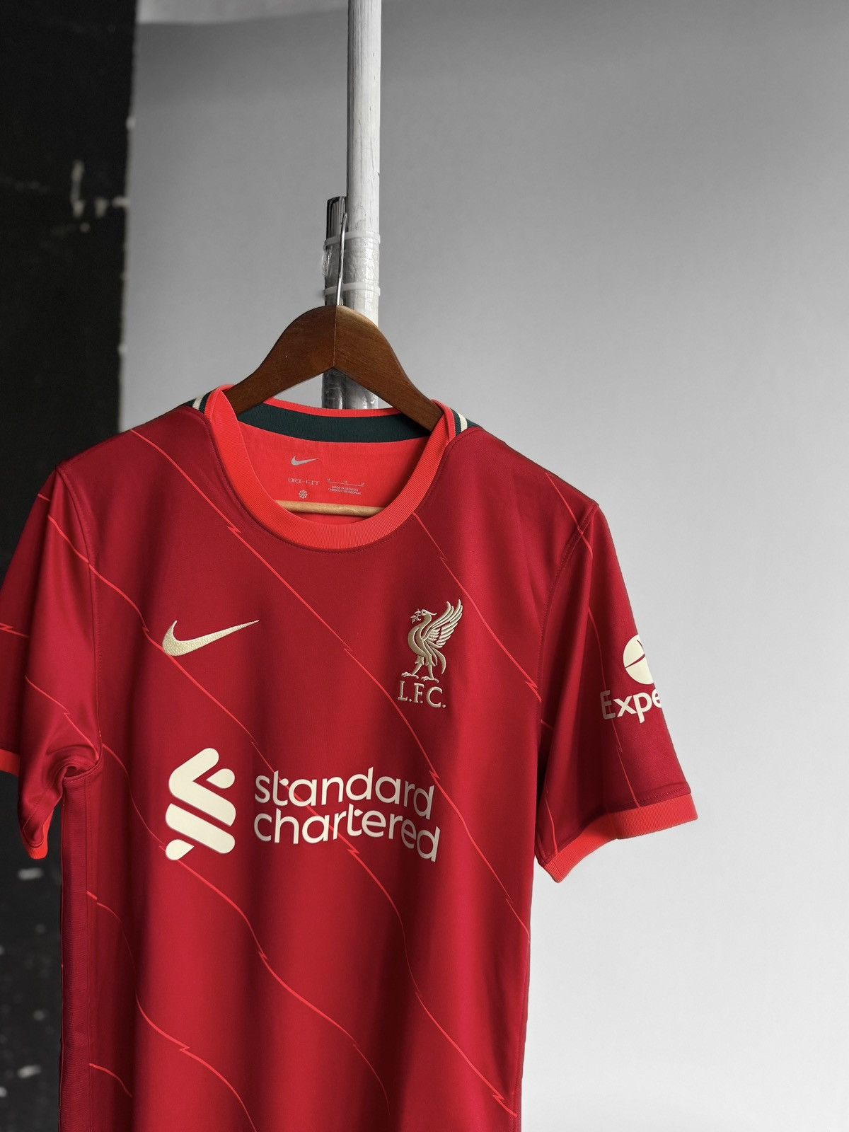 Nike Nike x FC Liverpool Authentic 2021/22 Soccer Jersey Shirt Size US M / EU 48-50 / 2 - 2 Thumbnail