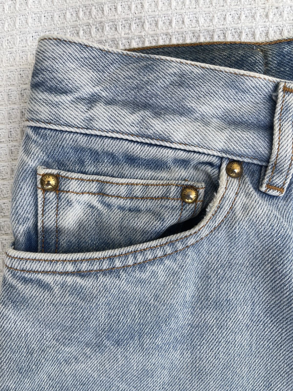 Louis Vuitton Last Drop🔥Rare🔥LOUIS VUITTON Paris Light Blue Jeans Size US 31 - 9 Thumbnail
