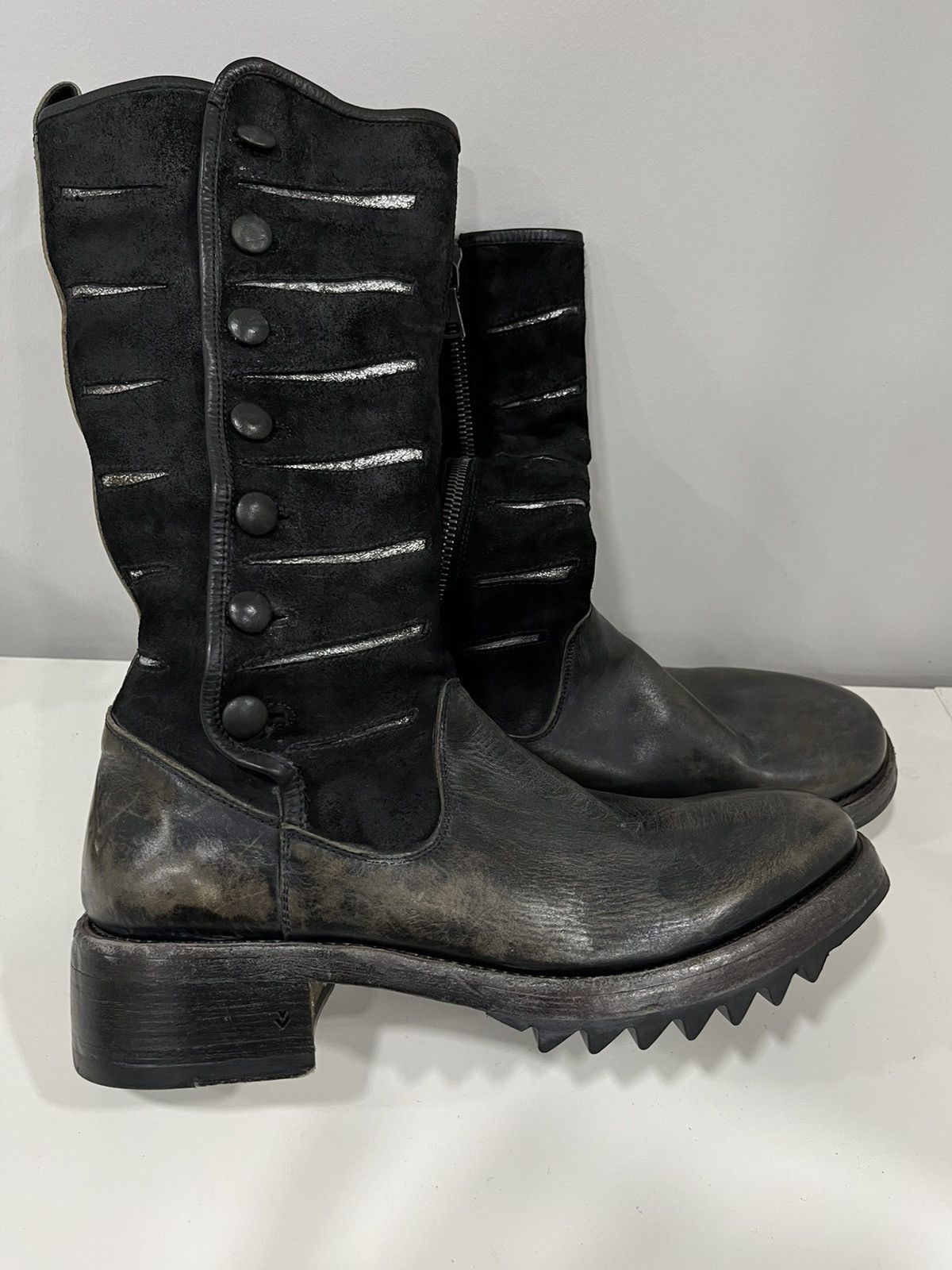 John Varvatos Thayer Tall Button Boot. Size 8.5 EU 41.5 Size US 8.5 / EU 41-42 - 14 Thumbnail