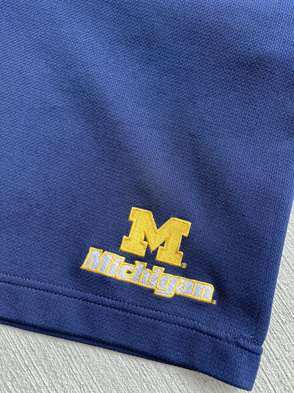 Starter × Vintage Vintage 90s Michigan Wolverines Starter Shorts Size US 36 / EU 52 - 2 Thumbnail