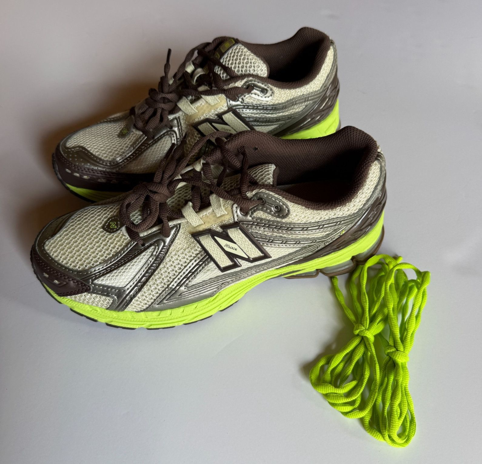 New Balance New Balance 1906R x SSENSE Exclusive M1906RSF Sneakers Size US 10 / EU 43 - 1 Thumbnail