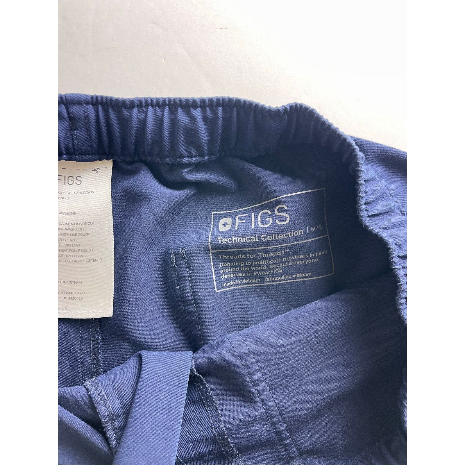 Other Figs bottom scrubs pre owned size M/S Size 27" / US 4 / IT 40 - 10 Thumbnail