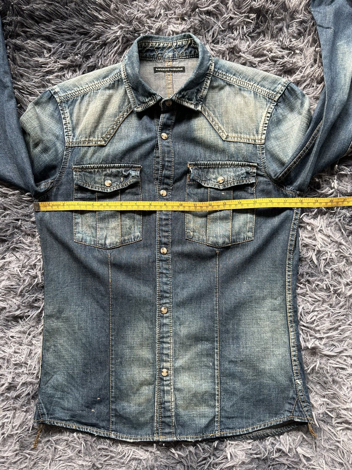 Lounge Lizard 00's Lounge Lizard stonewash denim shirt / if six was nine Size US M / EU 48-50 / 2 - 19 Thumbnail